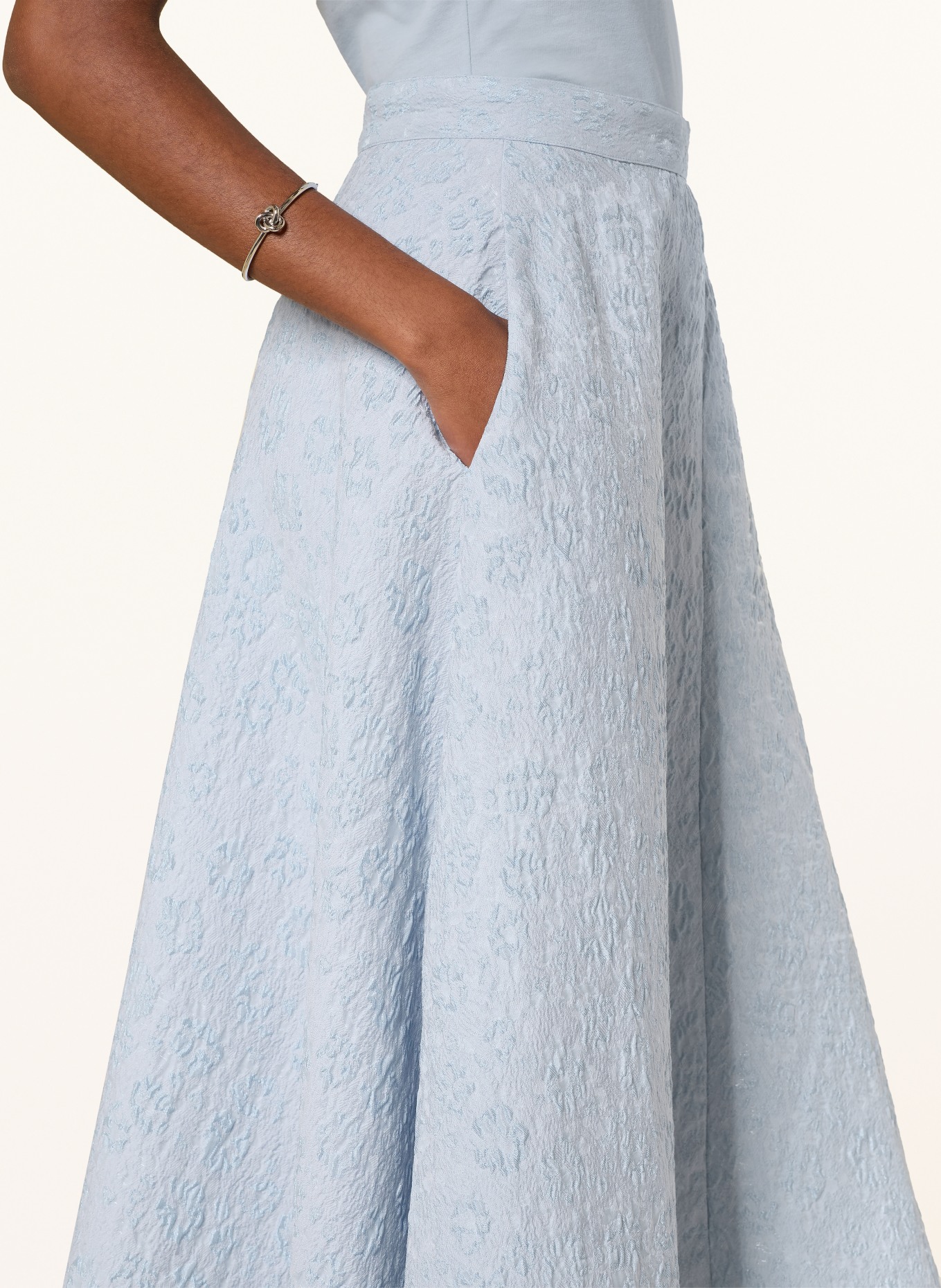 BAUM UND PFERDGARTEN Jacquard-Rock SAYA: HELLBLAU