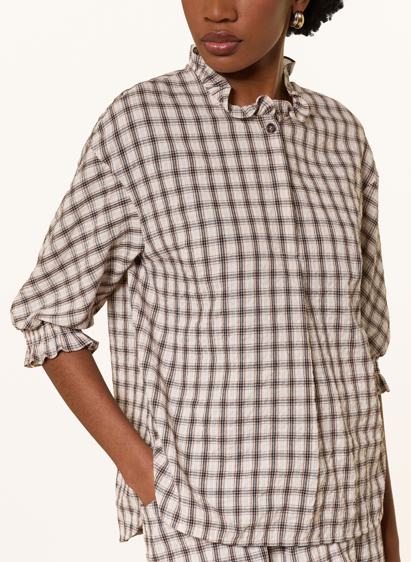 BAUM UND PFERDGARTEN Blusenshirt MARGIT aus Musselin mit 3/4-Arm: DUNKELBRAUN / BEIGE / SCHWARZ