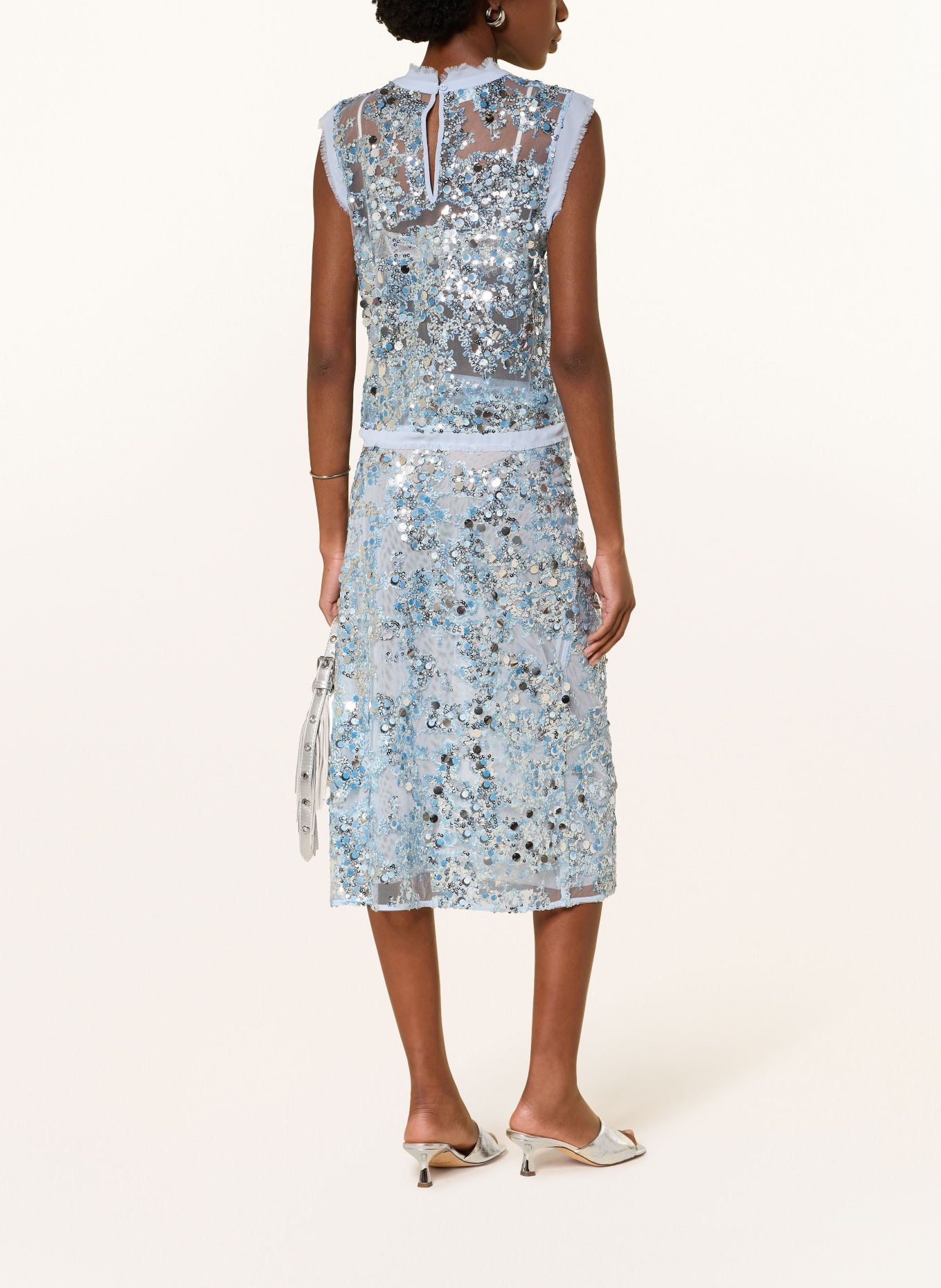 BAUM UND PFERDGARTEN Mesh-Rock SHANIA mit Pailletten: HELLBLAU / SILBER