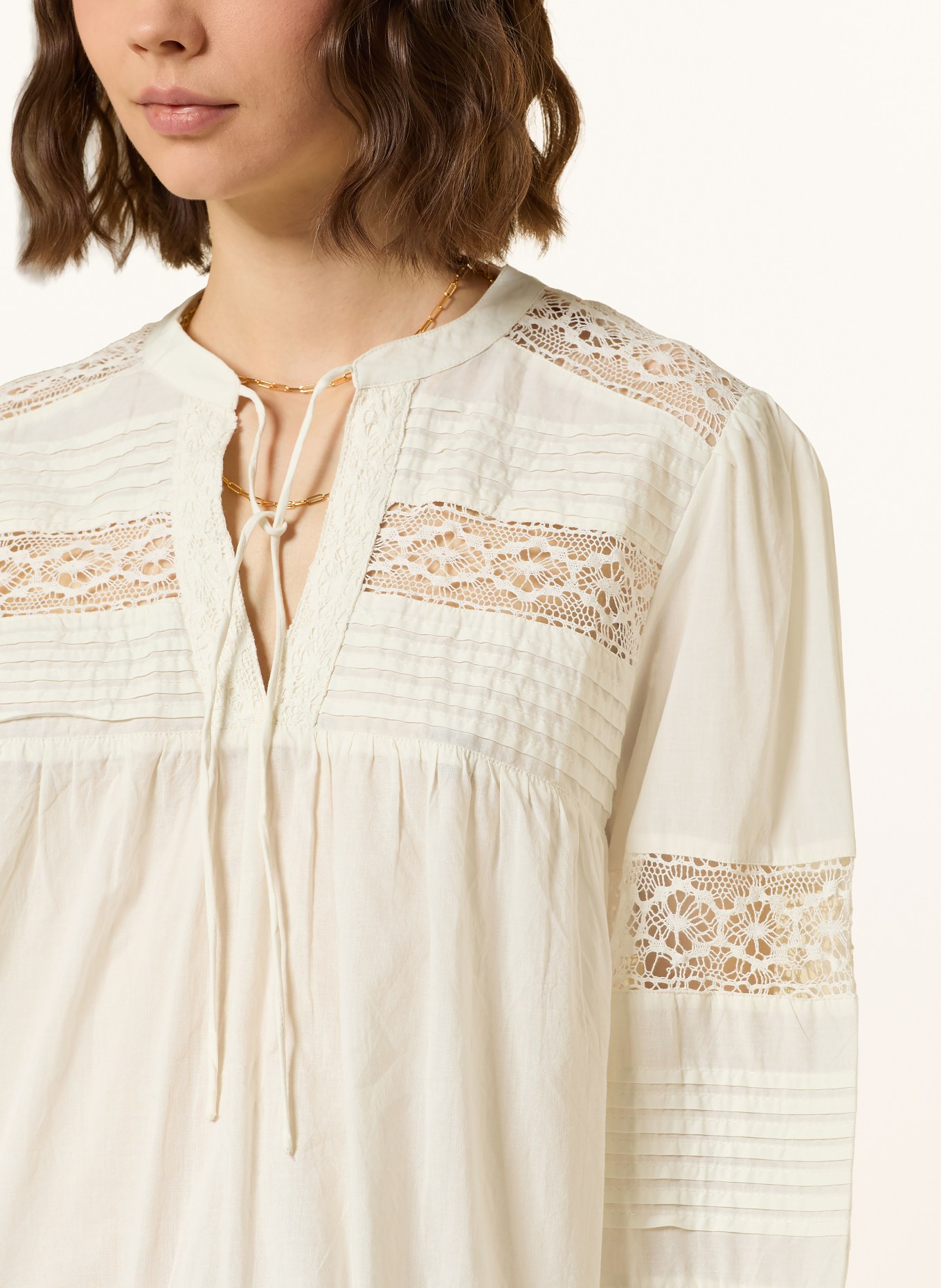 ba&sh Blusenshirt NAMI mit Spitze: CREME