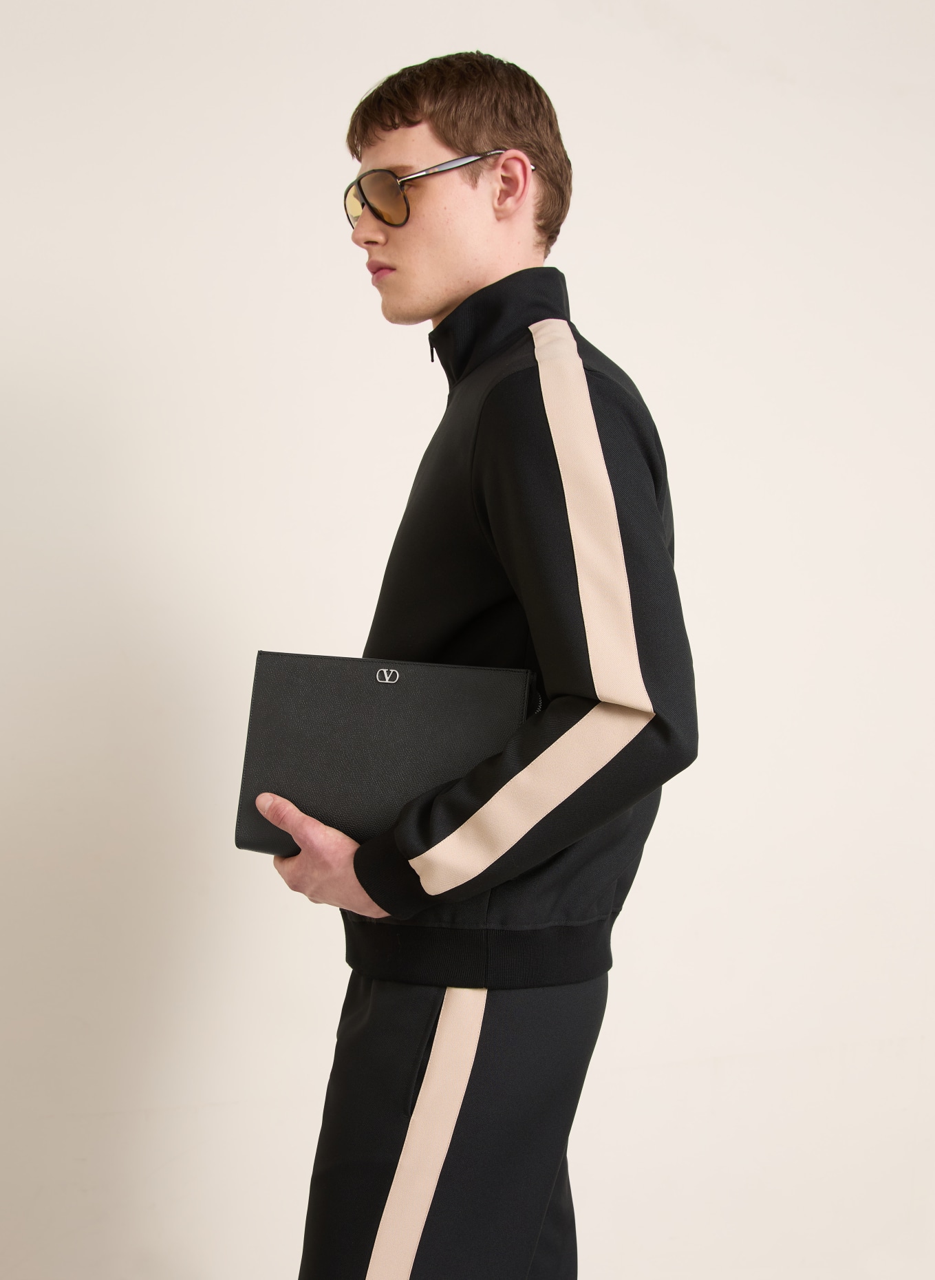 VALENTINO GARAVANI Etui VLOGO SIGNATURE: ZWART / ZILVER