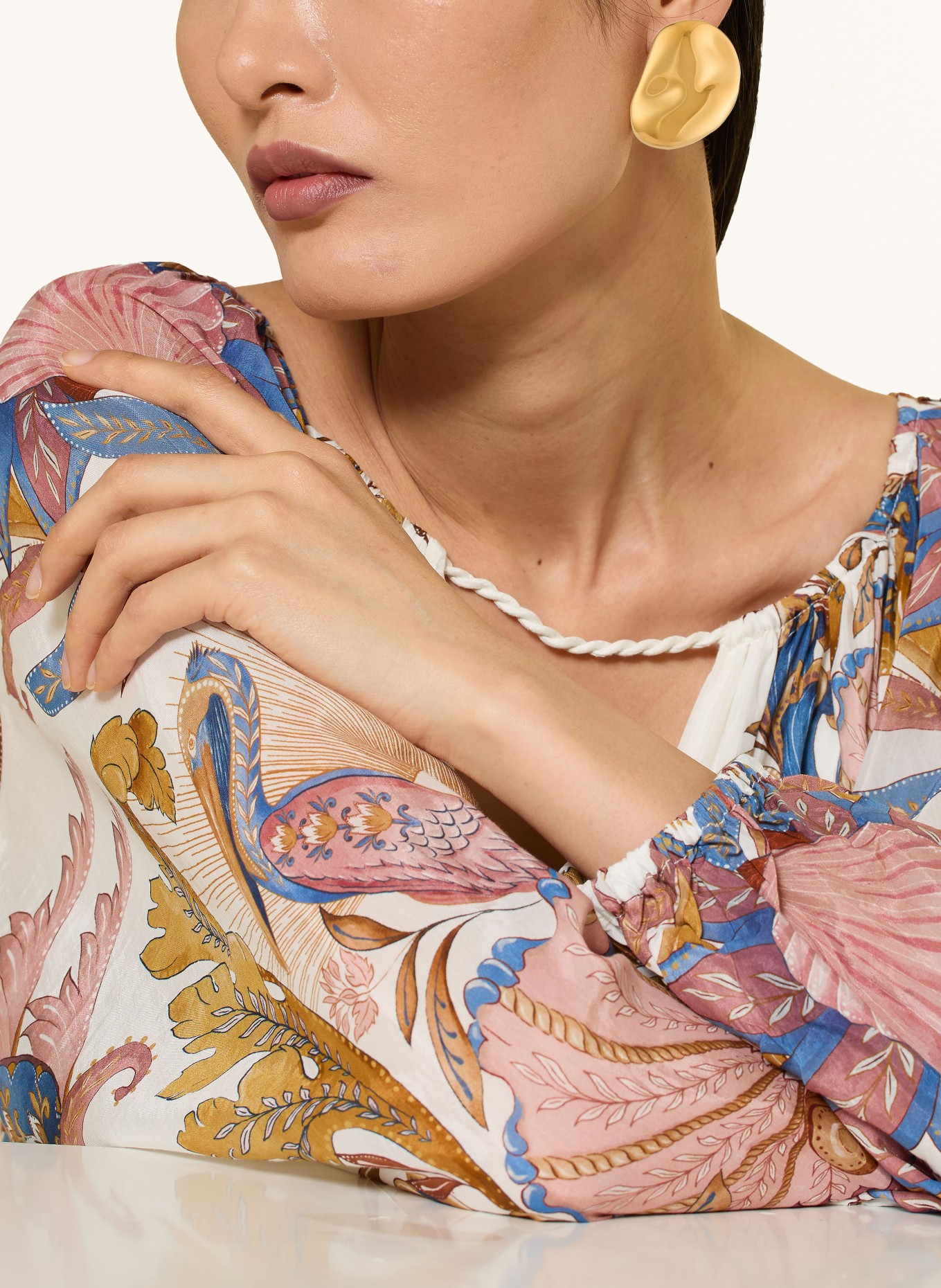 VANESSA BARONI oorbellen: GOUD