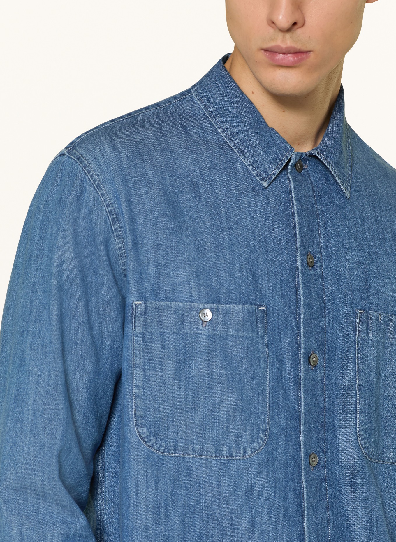 ARKET Chemise en jean coupe décontractée: BLEU