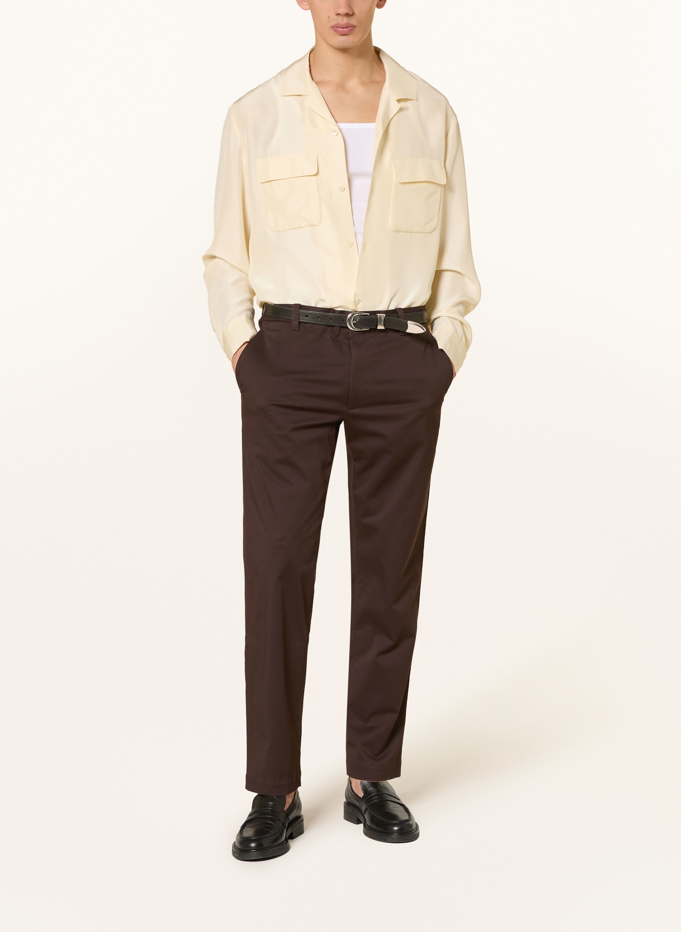 COS Chino Regular Fit: DUNKELBRAUN