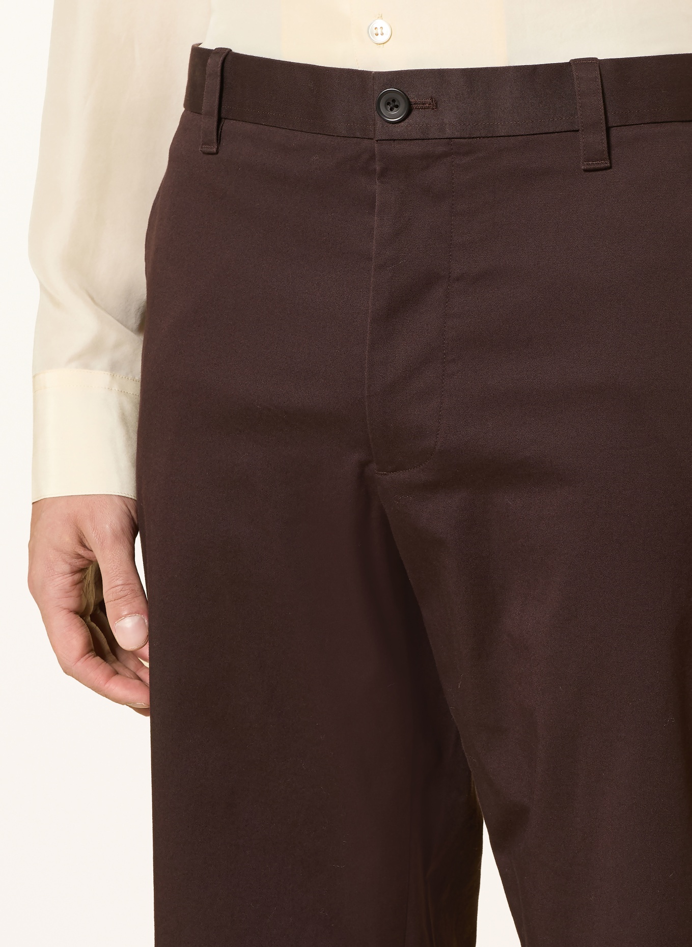 COS Chino Regular Fit: DUNKELBRAUN