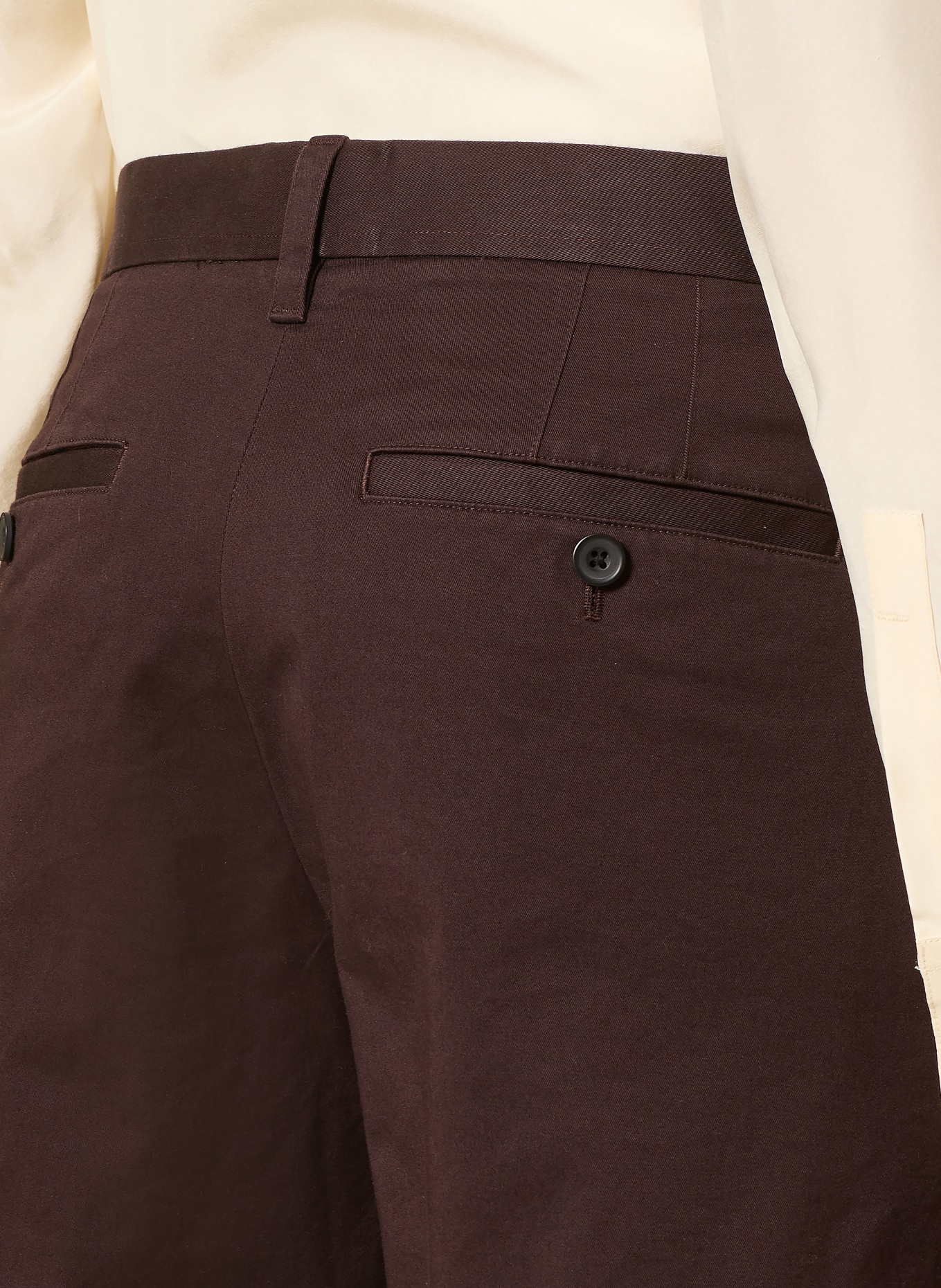 COS Chino Regular Fit: DUNKELBRAUN