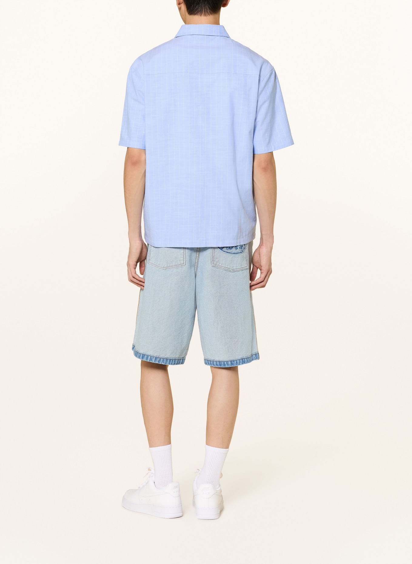 DAILY PAPER Koszula z krótkim rękawem SCRIPT Boxy Fit: JASNONIEBIESKI / BIAŁY