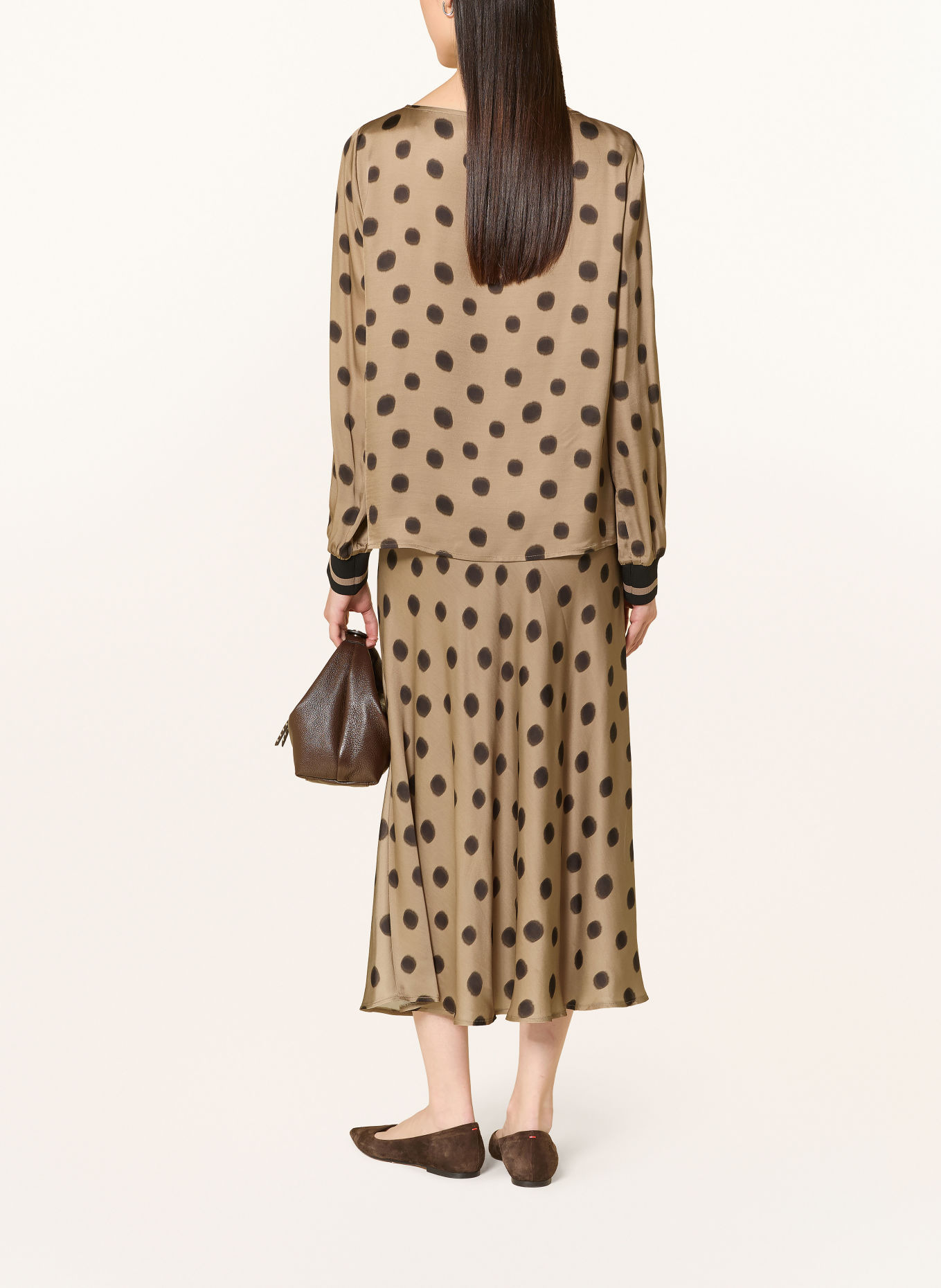 MARC AUREL Bluse i satin: TAUPE / SORT