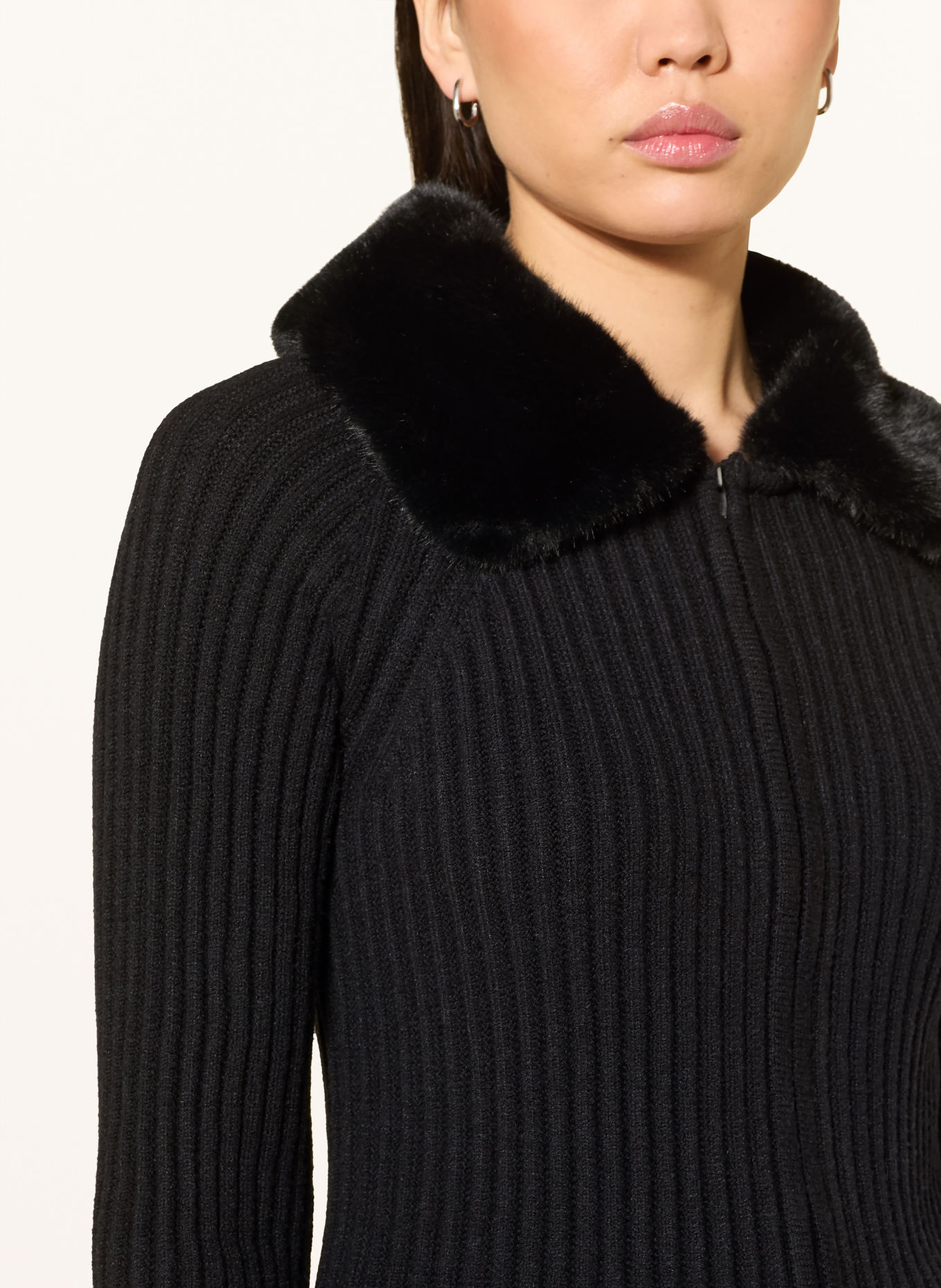 MARC AUREL Strickjacke mit abnehmbarem Kunstfell: SCHWARZ
