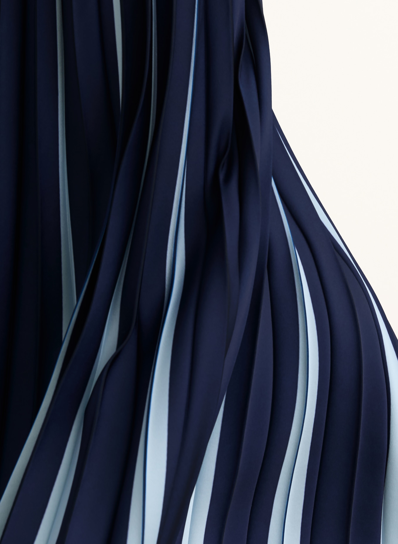 REISS Plisseerock SERENA: DUNKELBLAU / HELLBLAU