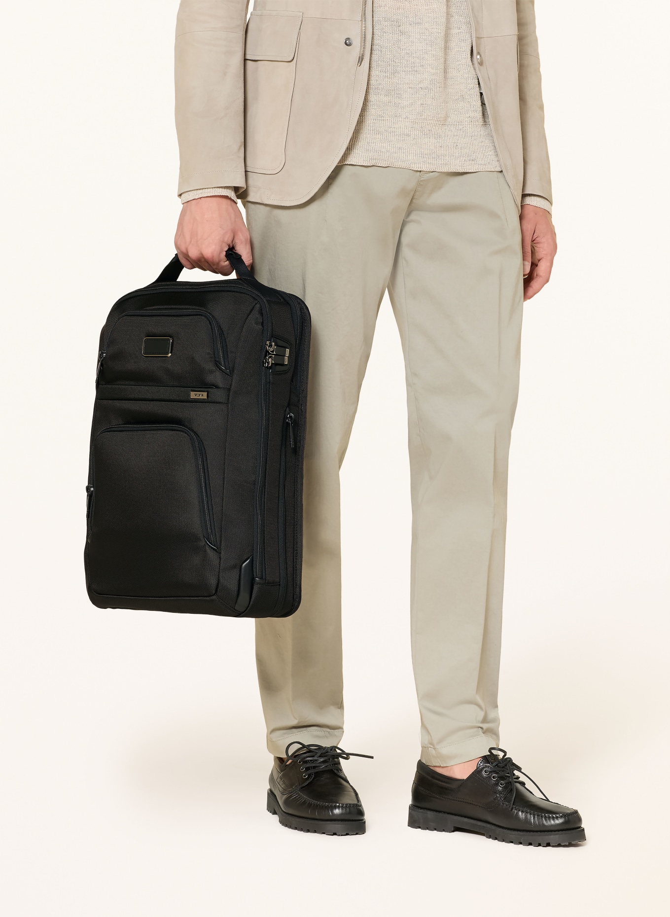 TUMI ALPHA Rugzak LARGE EXPANDABLE met laptopvak: ZWART