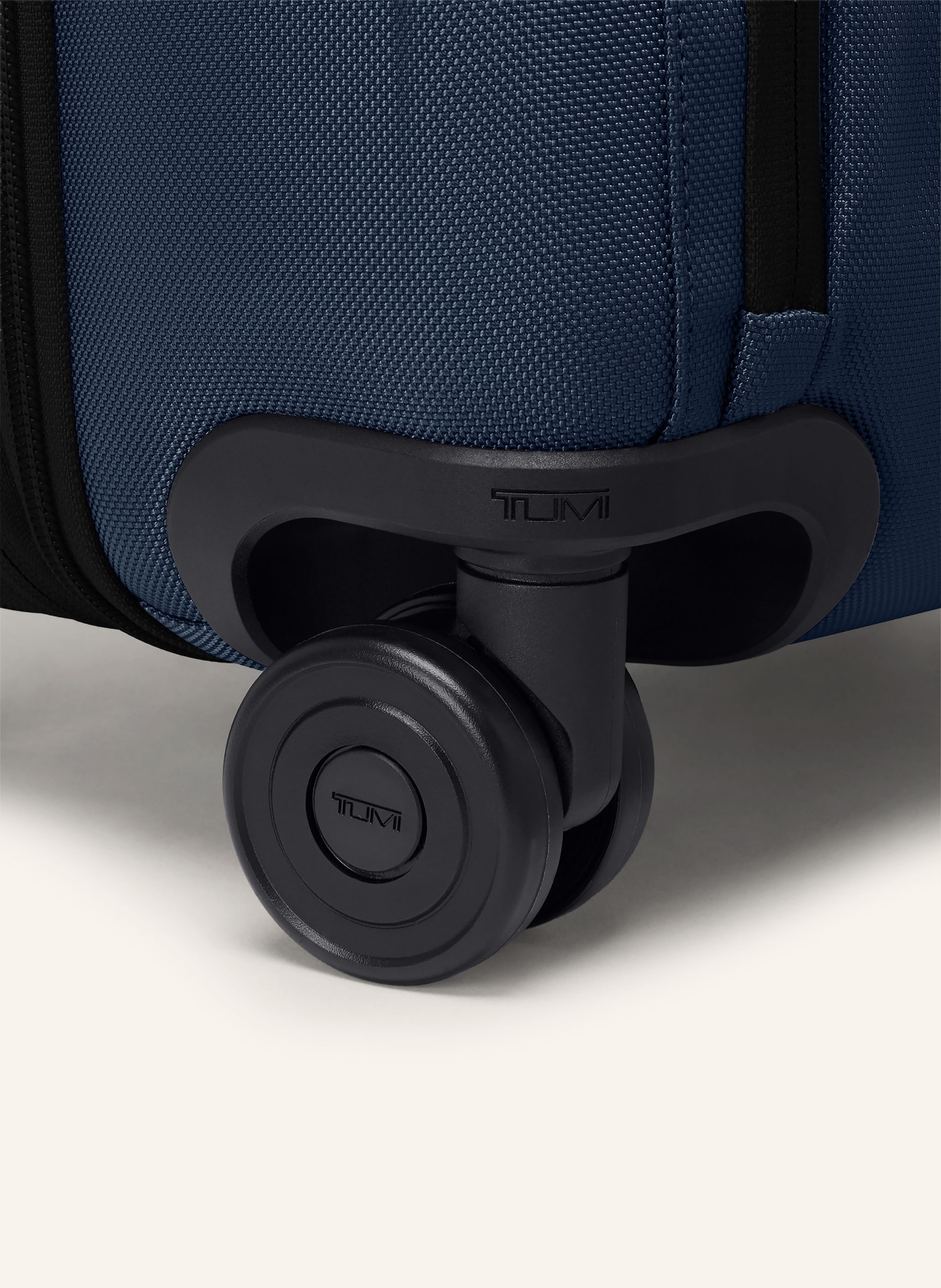 TUMI ALPHA Trolley DUAL ACCESS EXPANDABLE CARRY-ON: DUNKELBLAU