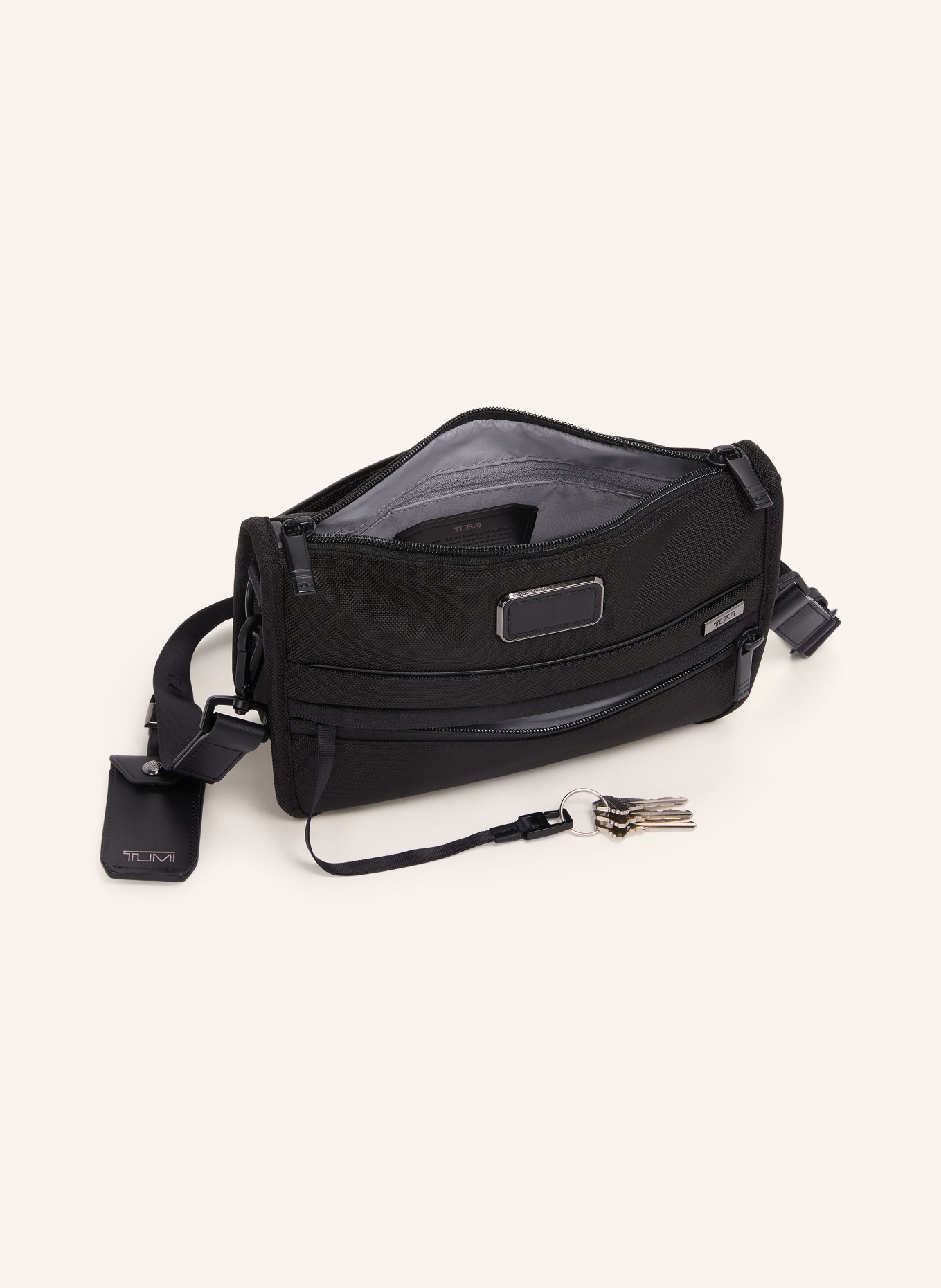 TUMI Sac à bandoulière ALPHA: NOIR