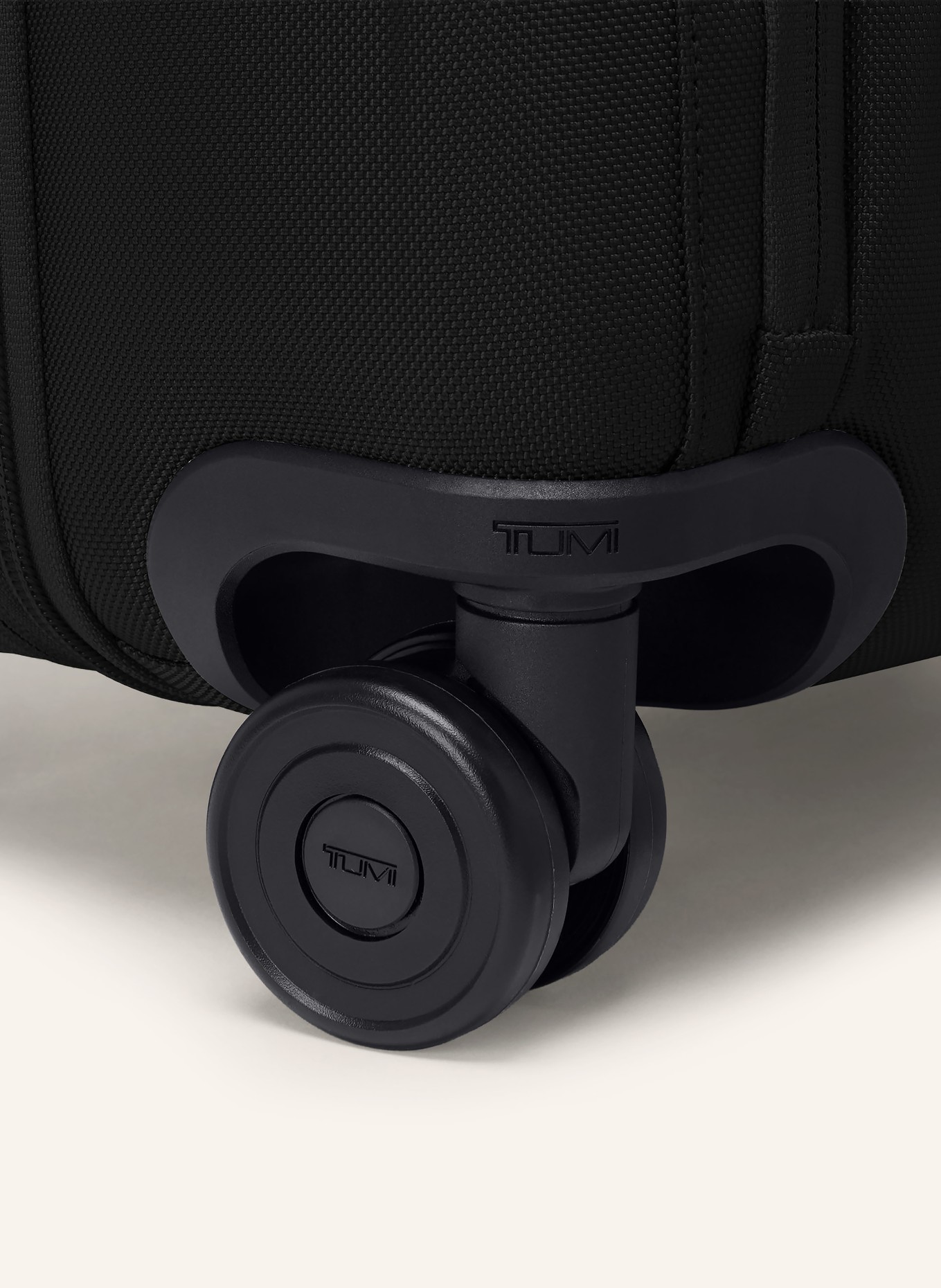 TUMI ALPHA Trolley DUAL ACCESS EXPANDABLE CARRY-ON: SCHWARZ