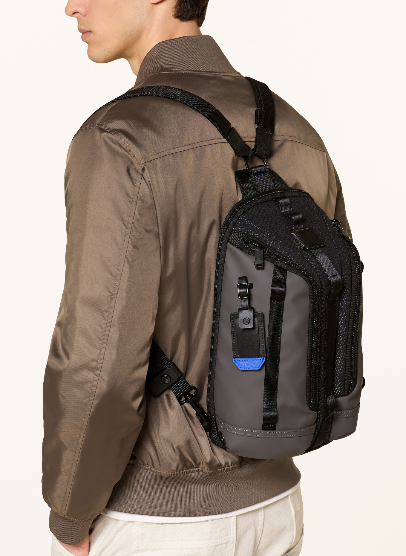 TUMI ALPHA BRAVO KNIGHT SLING backpack: DARK GRAY / GRAY