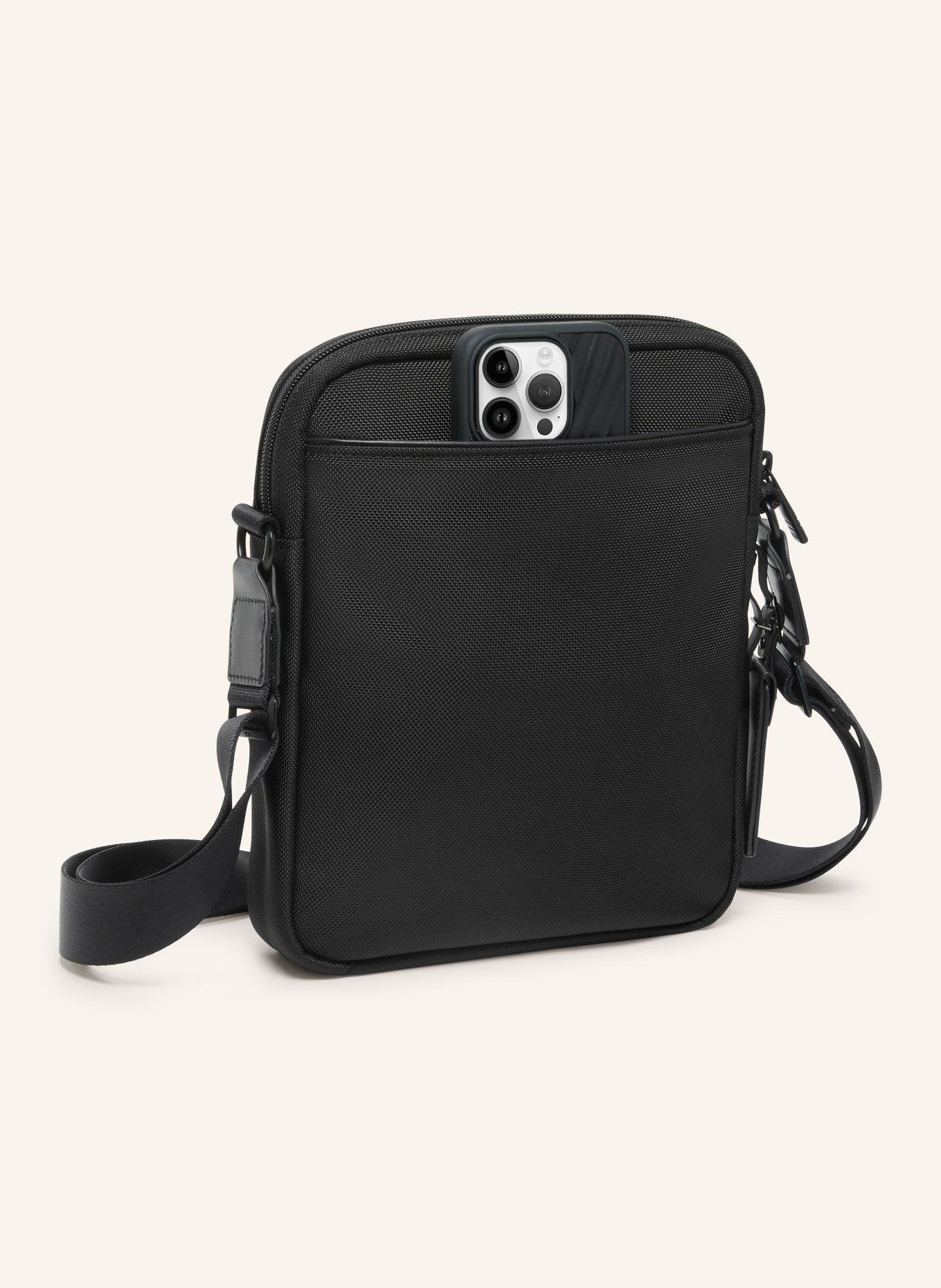 TUMI ALPHA Umhängetasche MEDIUM: SCHWARZ