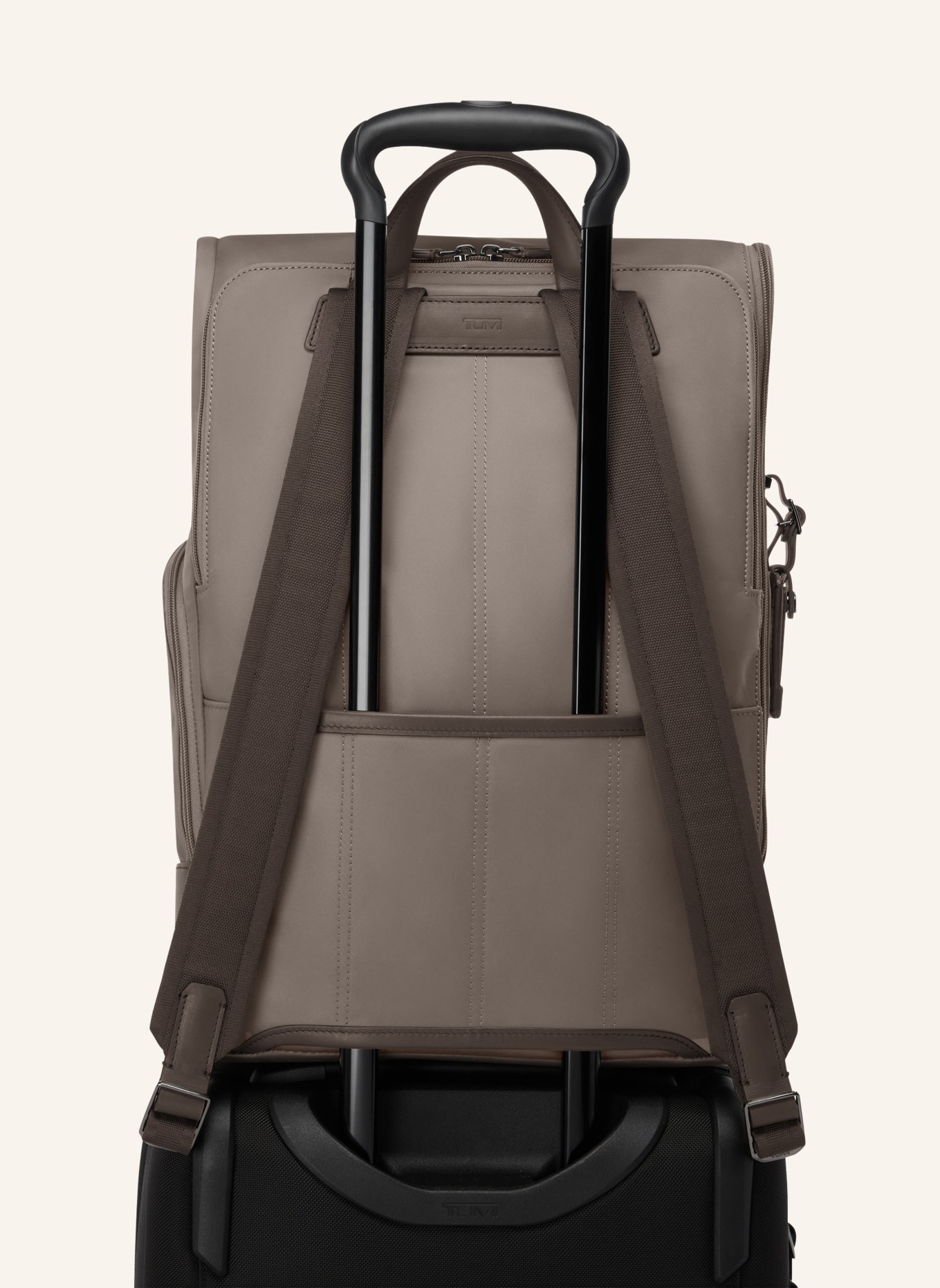 TUMI Sac à dos HARRISON OSBORN avec compartiment pour ordinateur portable: TAUPE