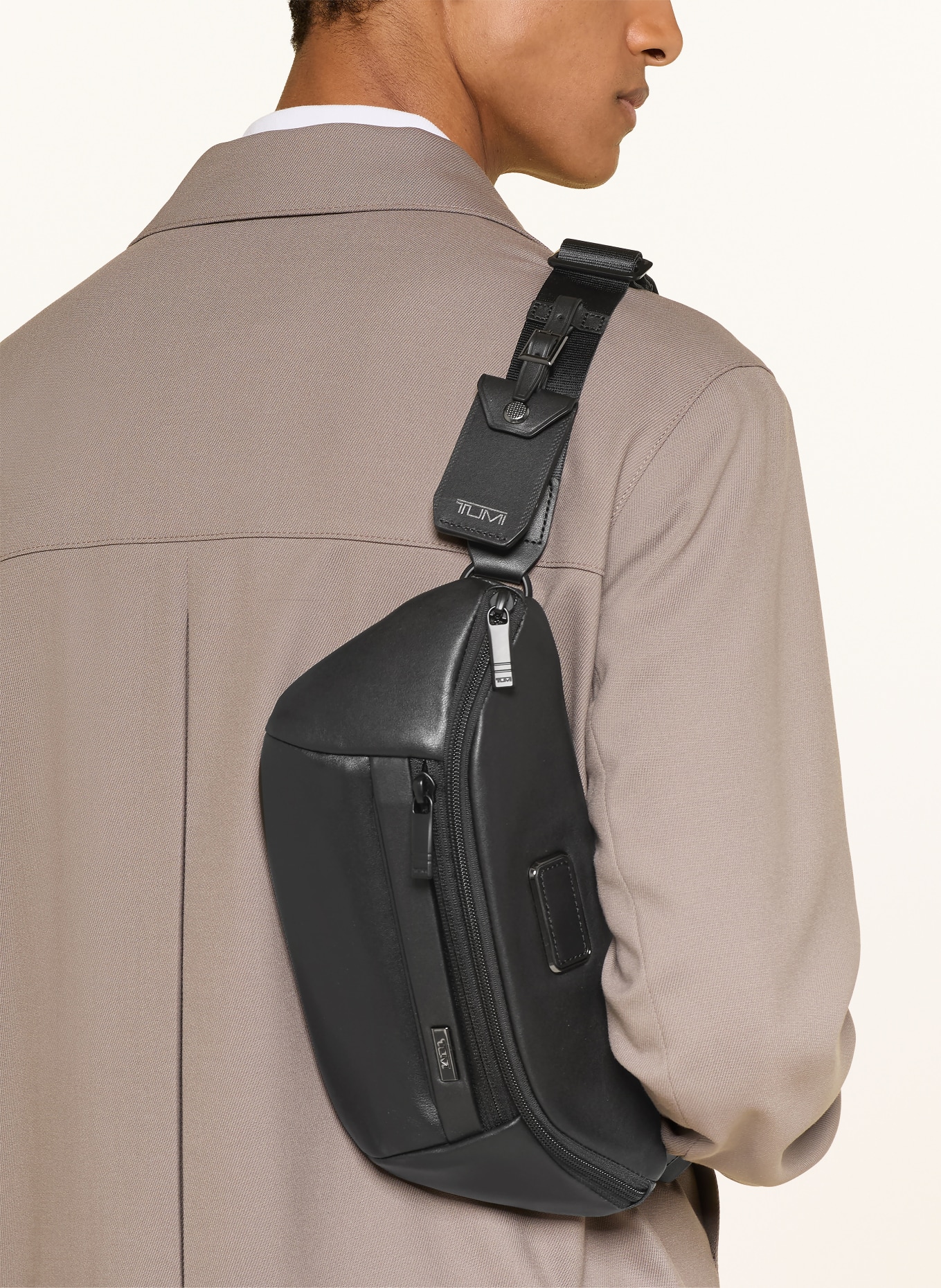 TUMI ALPHA heuptas: ZWART