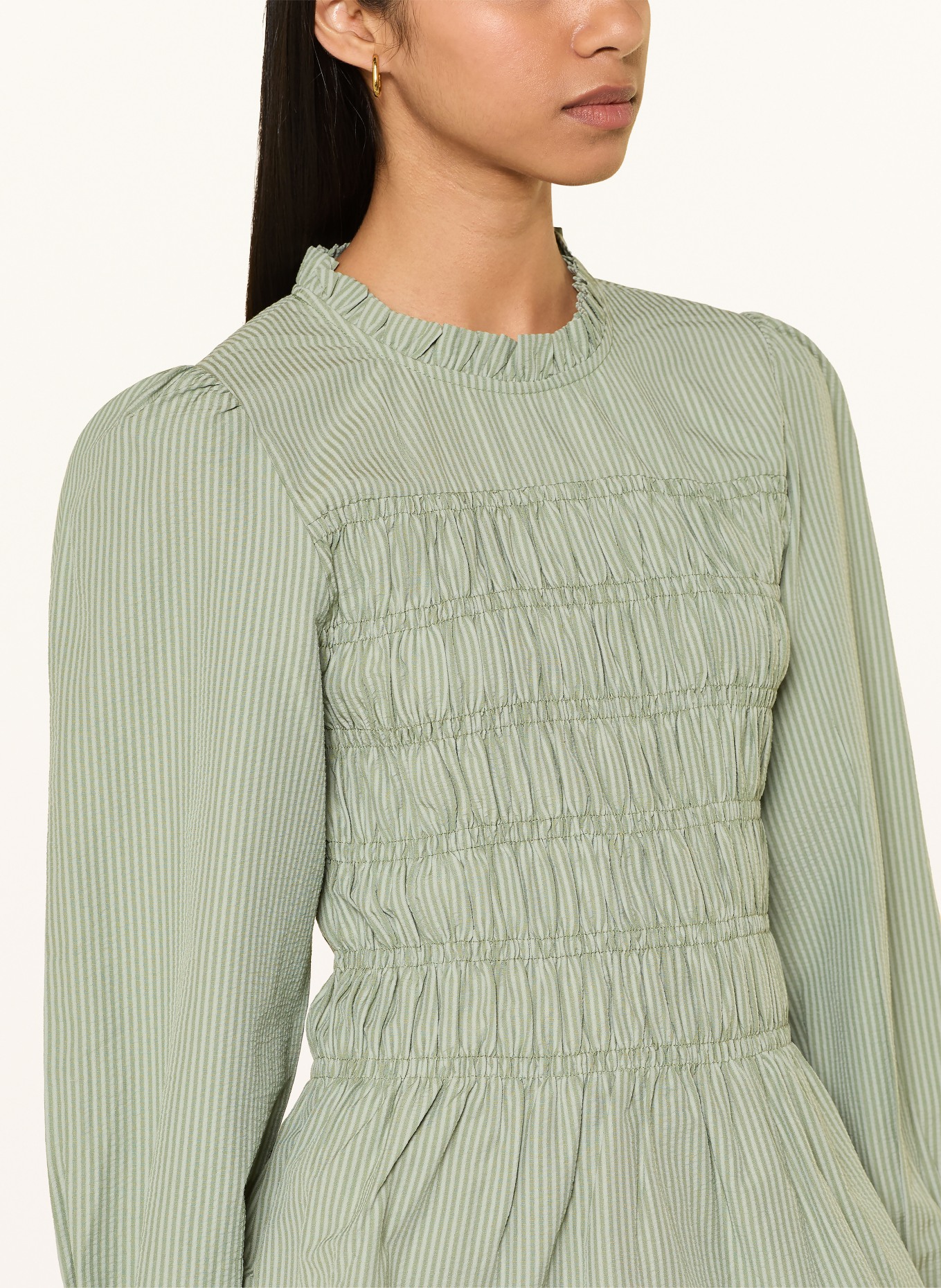 NEO NOIR POSSA-blouse met ruches: LICHTGROEN