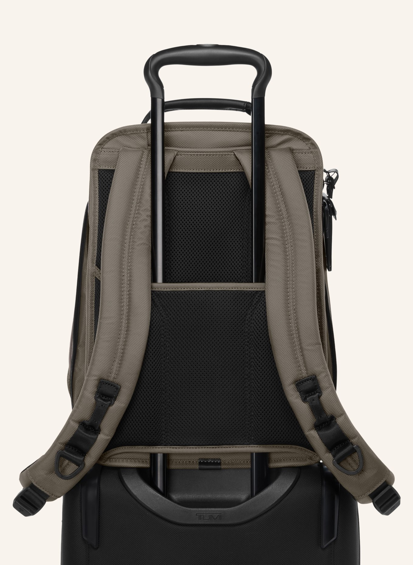 TUMI ALPHA Rucksack MEDIUM EXPANDABLE mit Laptop-Fach: GRAU