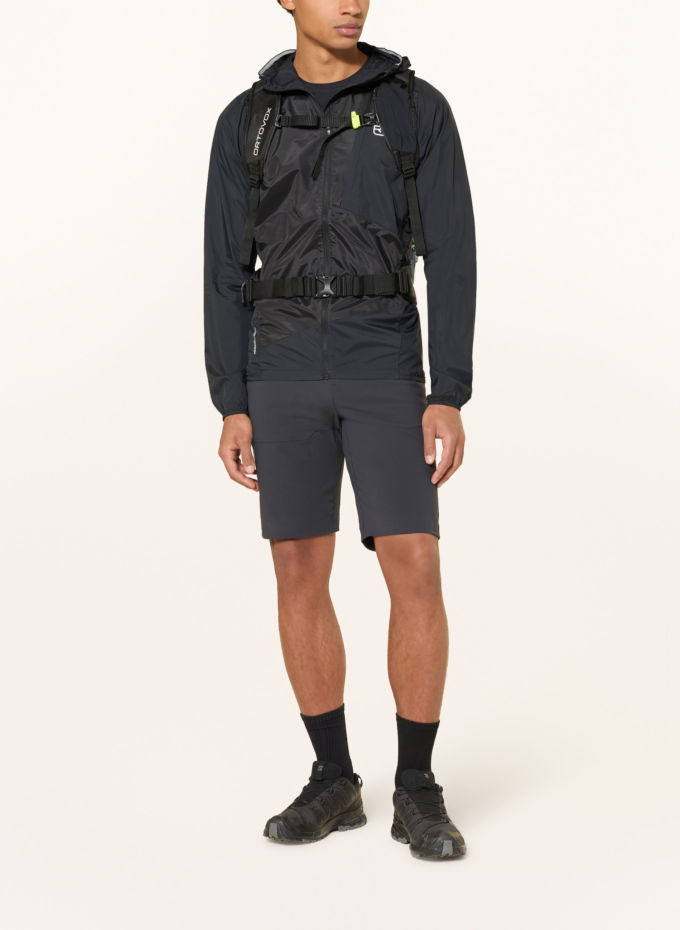 ORTOVOX Windjack TRACE met merinowol: ZWART