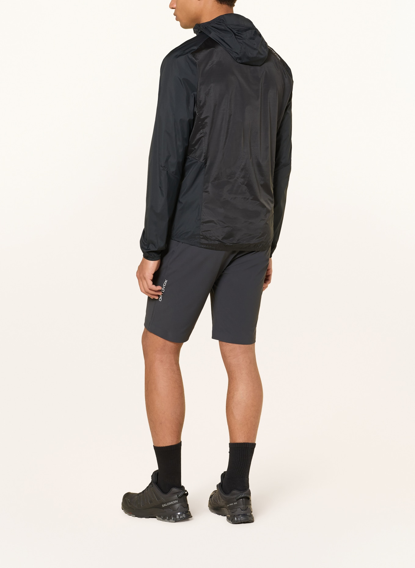 ORTOVOX Windjack TRACE met merinowol: ZWART