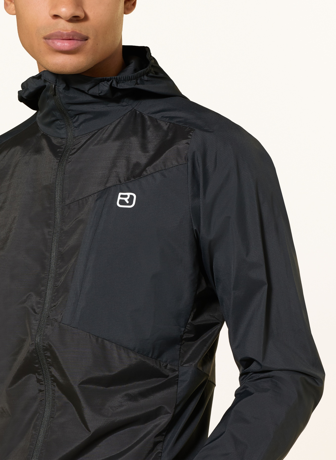 ORTOVOX Windjack TRACE met merinowol: ZWART