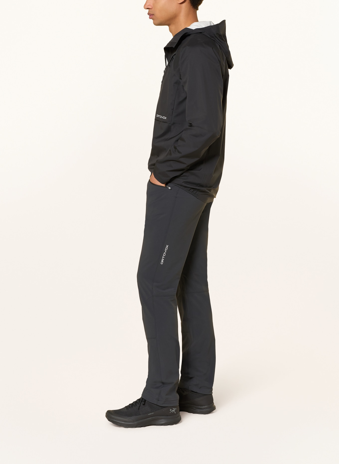 ORTOVOX Hardshell-jas TRACE 2.5L: ZWART