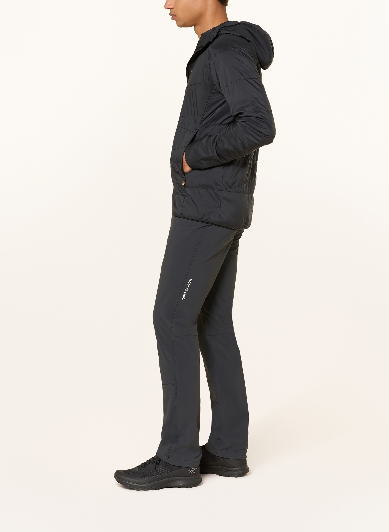 ORTOVOX Gewatteerd jacke SWISSWOOL PIZ DUAN JACKET: ZWART