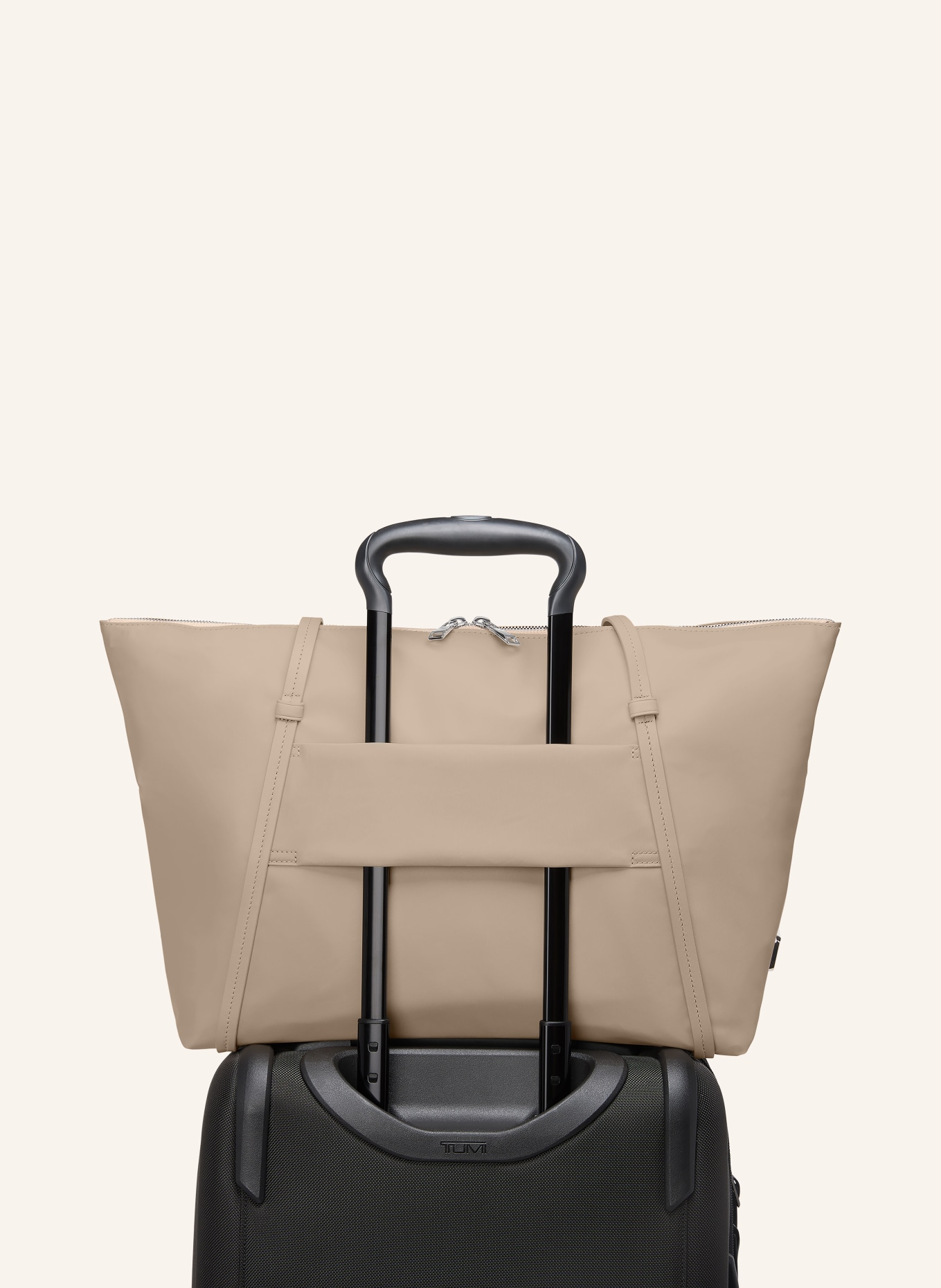 TUMI VOYAGEUR Shopper Q: BEIGE