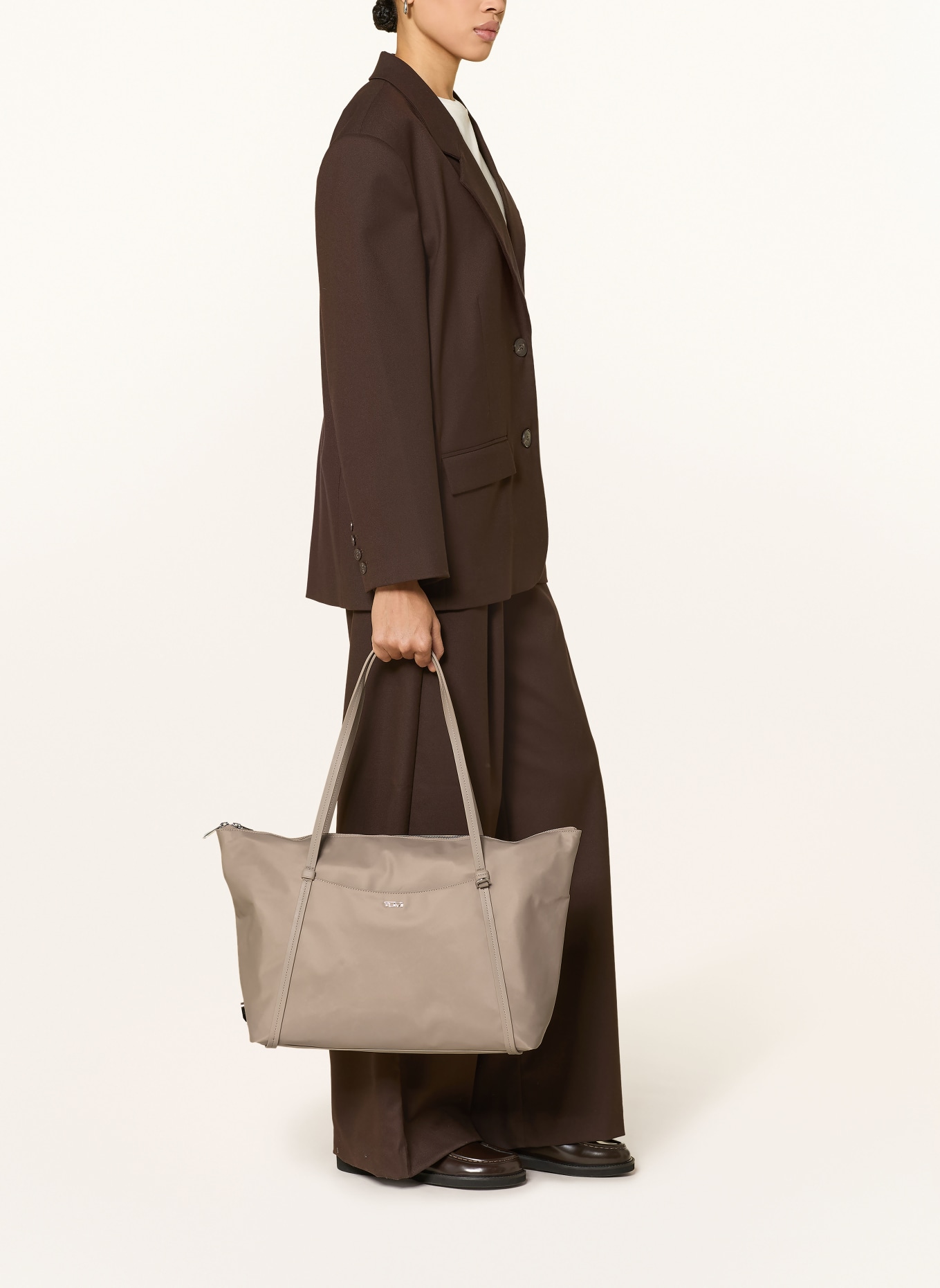 TUMI VOYAGEUR Shopper Q: BEIGE