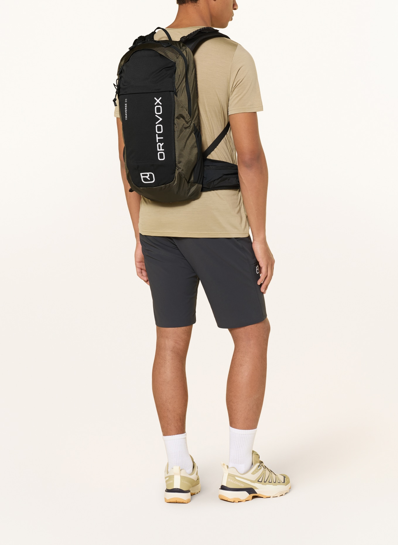 ORTOVOX Rucksack TRAVERSE 20: KHAKI / WEISS / SCHWARZ