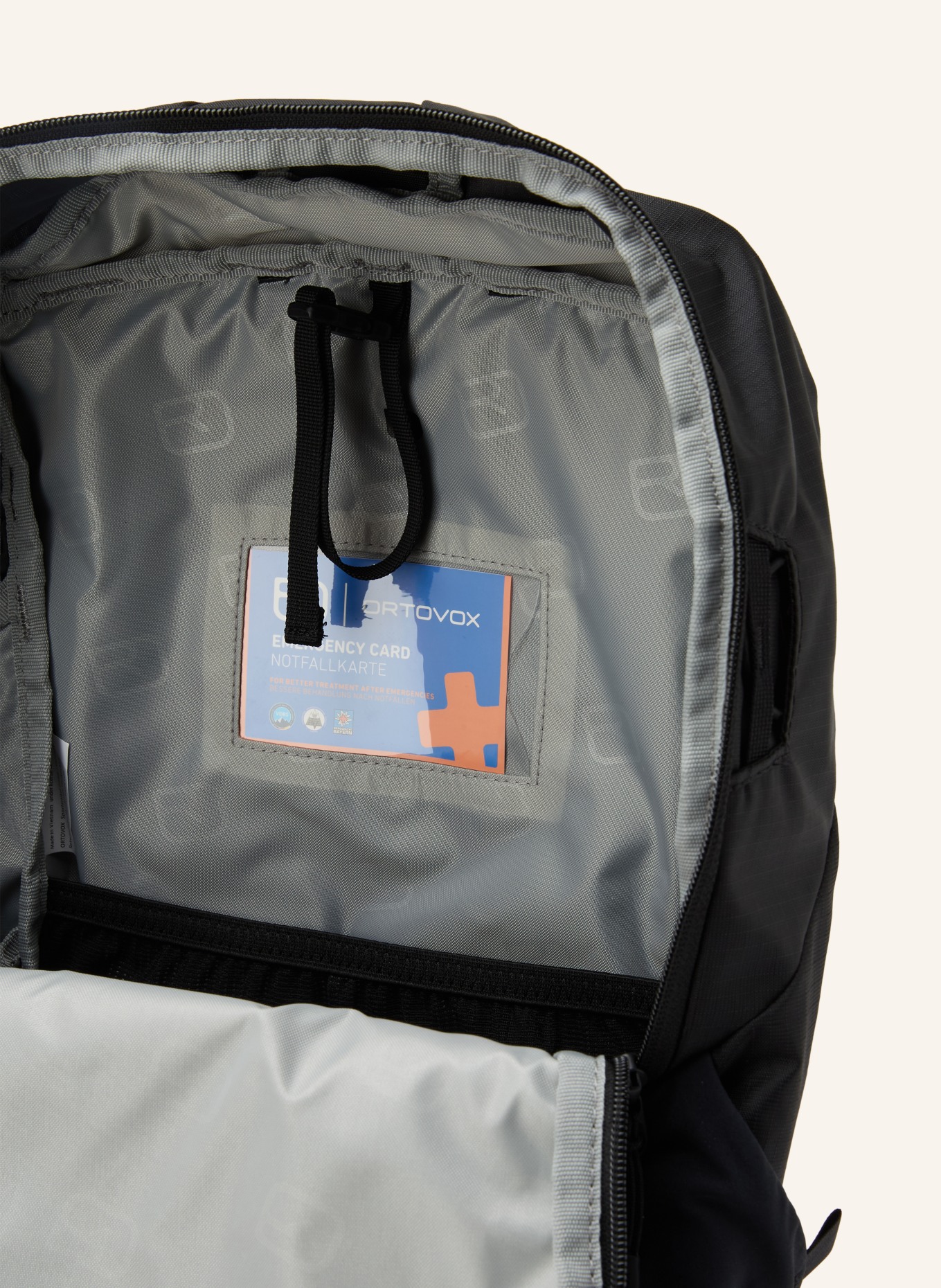 ORTOVOX TRACE PURE 20 L Backpack: BLACK / WHITE