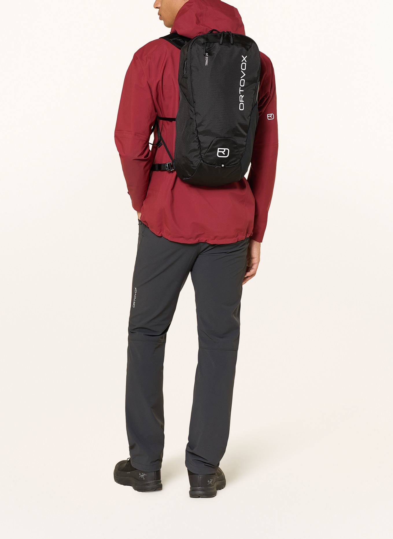 ORTOVOX TRACE PURE 20 L Backpack: BLACK / WHITE