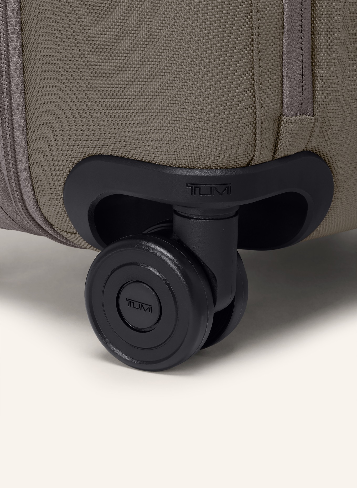 TUMI ALPHA Trolley DUAL ACCESS EXPANDABLE CARRY-ON: GRAU