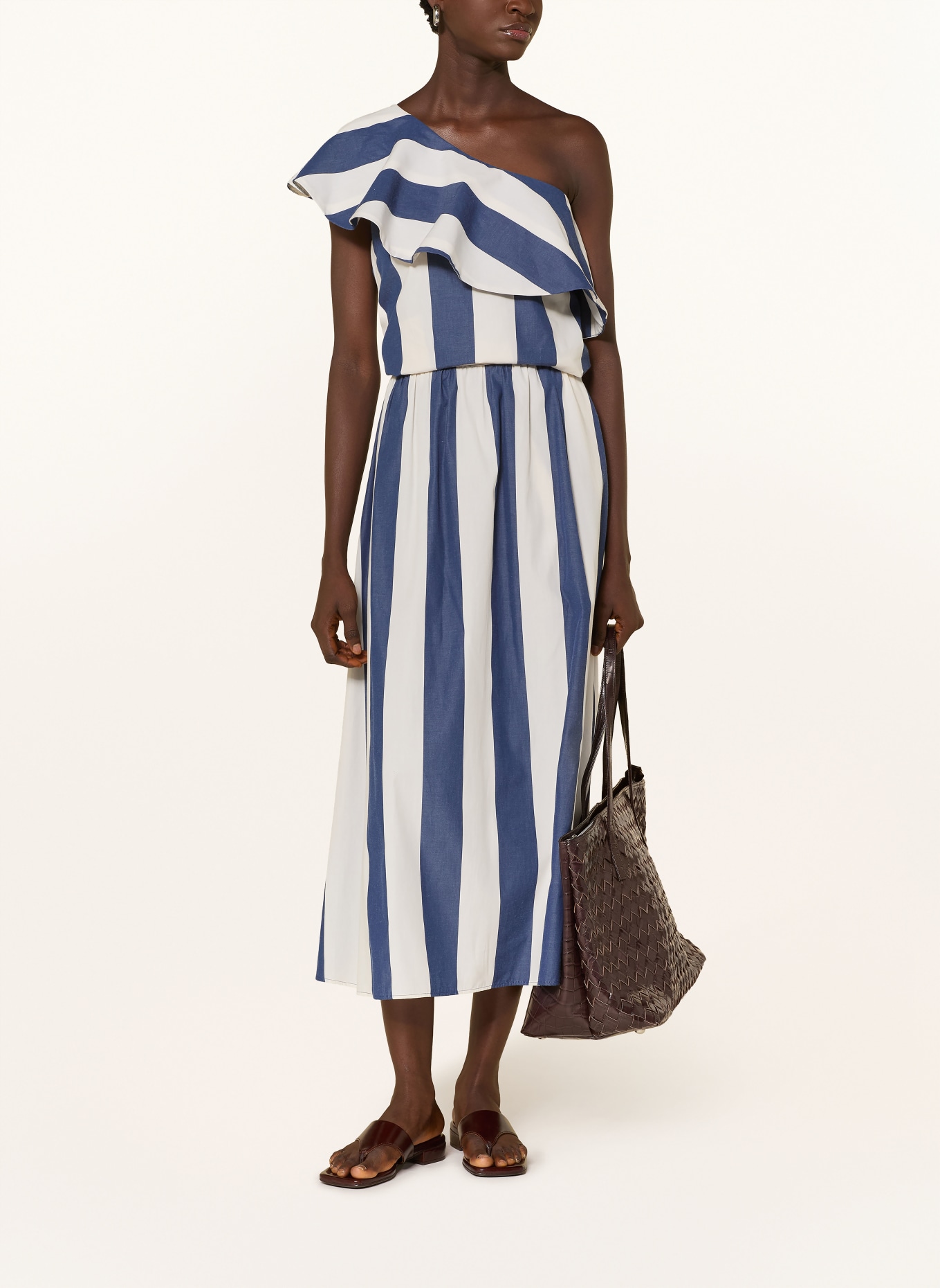 Rich & Royal skirt: DARK BLUE / WHITE