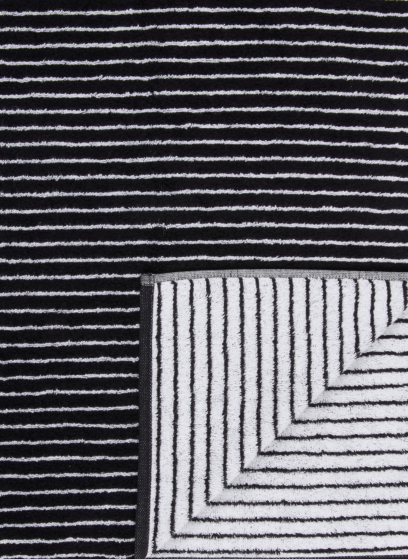 Cawö Douchehanddoek BLACK &amp; WHITE: ZWART / WIT