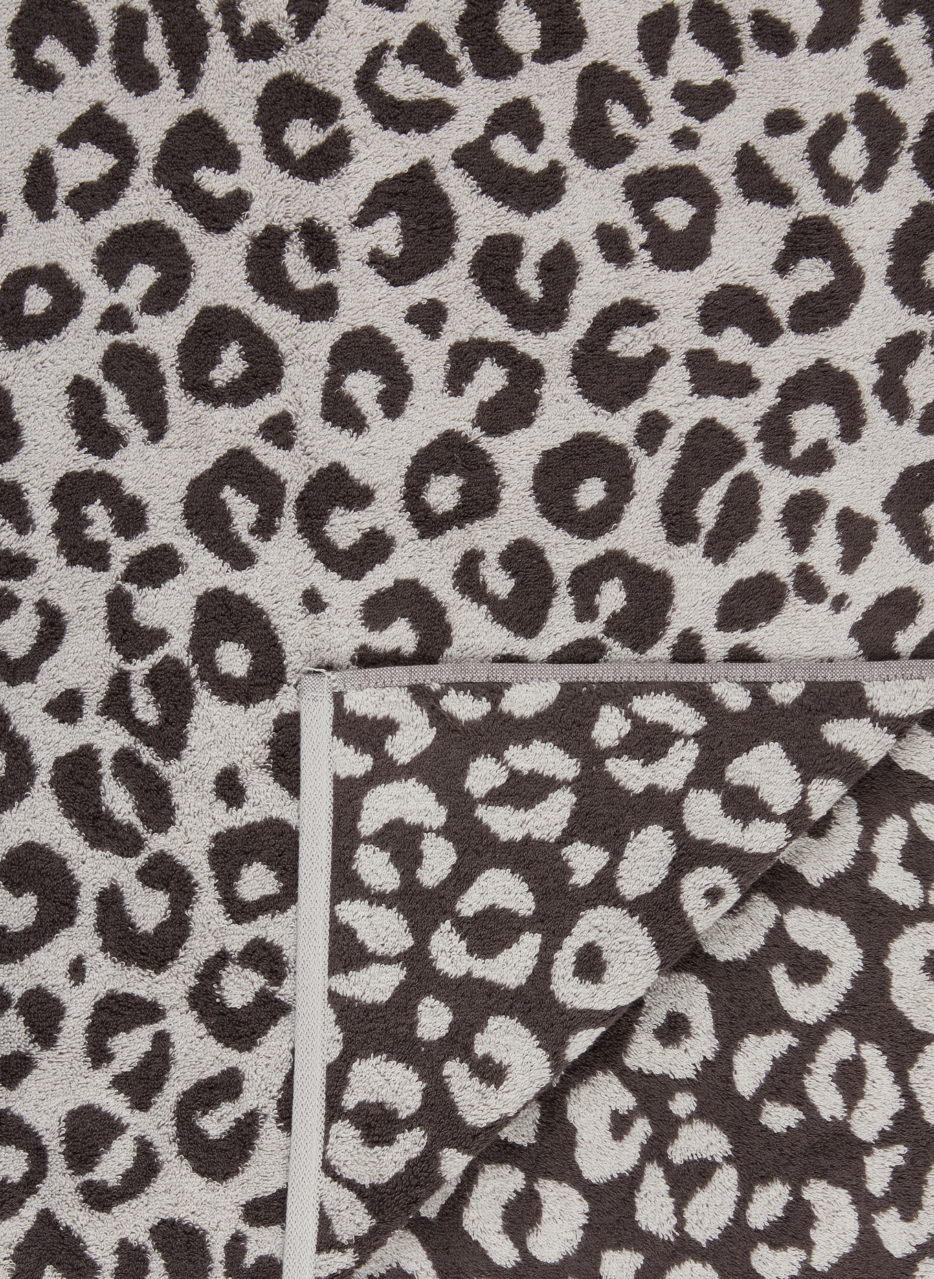 Cawö Douchehanddoek TWO-TONE LEO: GRIJS / ZWART