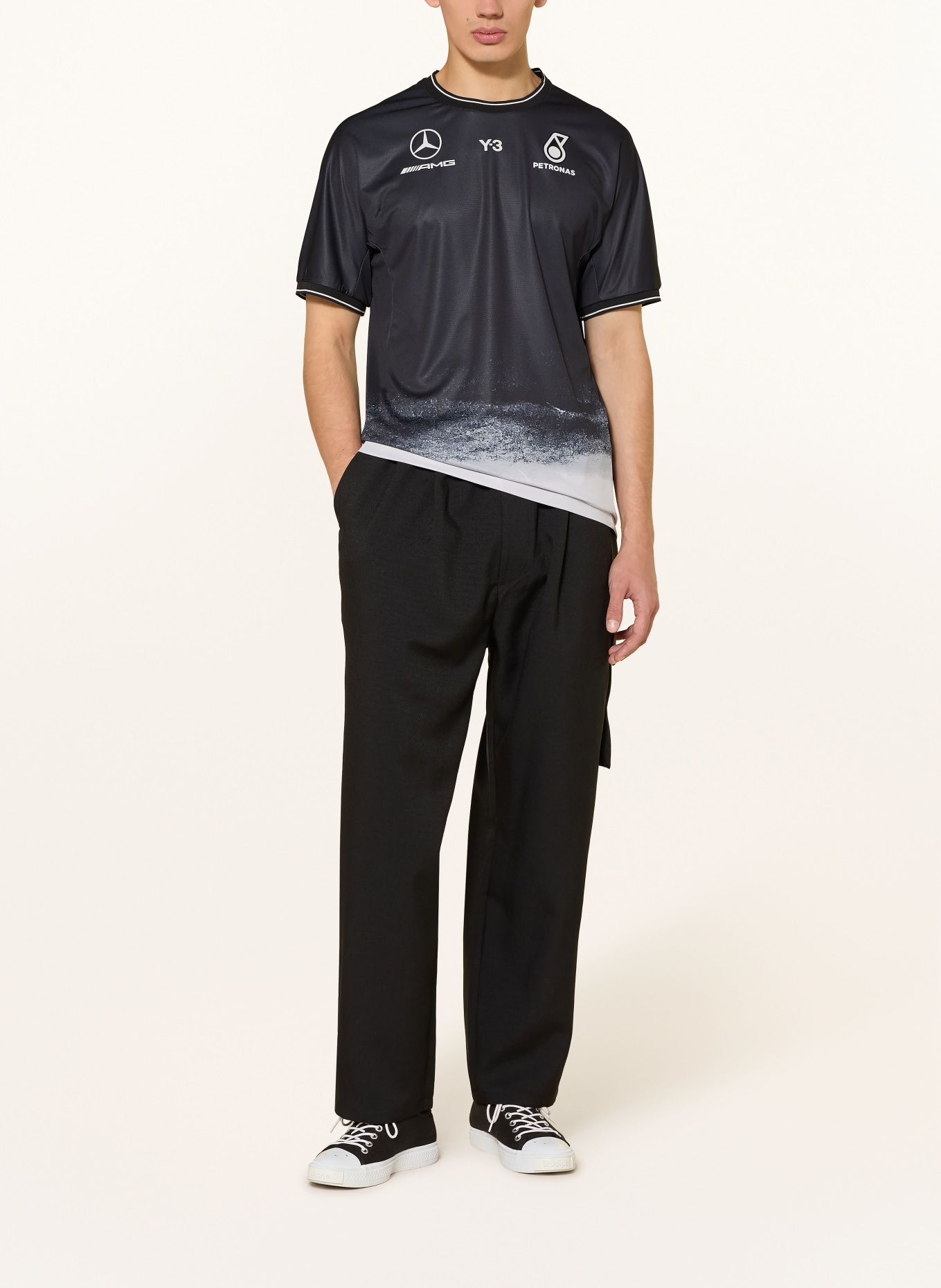 Y-3 MERCEDES - AMG PETRONAS FORMULA ONE TEAM T-shirt: BLACK / GRAY / WHITE