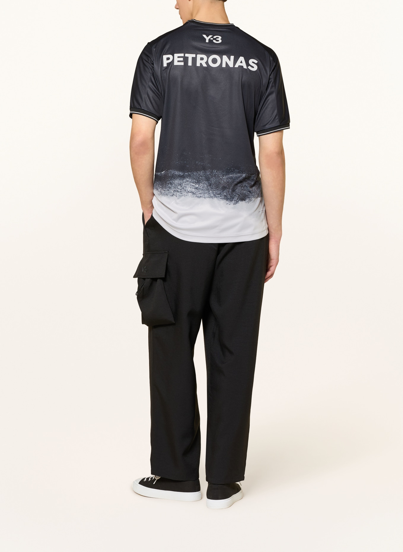 Y-3 MERCEDES - AMG PETRONAS FORMULA ONE TEAM T-shirt: BLACK / GRAY / WHITE