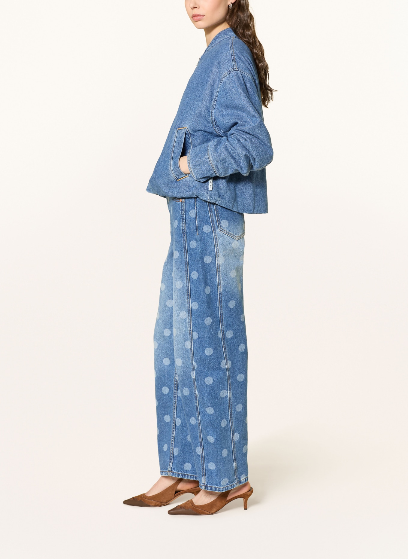 Y.A.S. Barrel Jeans: Medium Blue Denim/With Dots