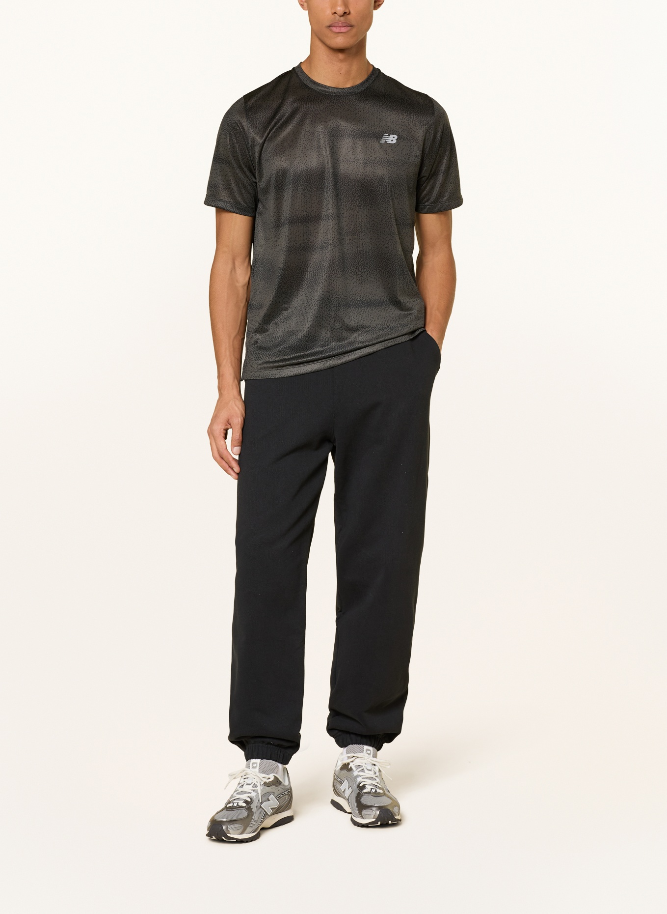 new balance RC ESSENTIAL Running Shirt: BLACK