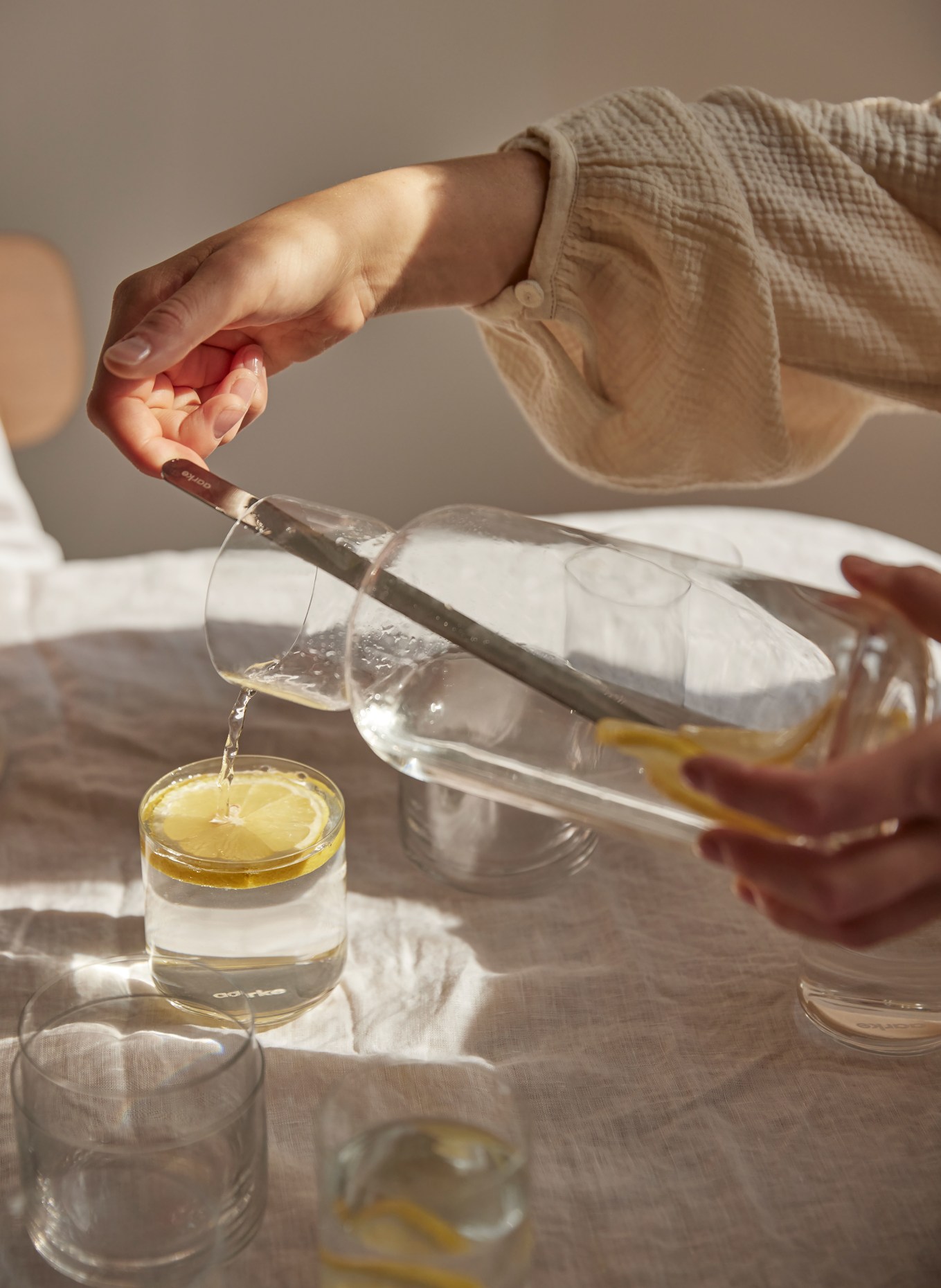 aarke Karaffe NESTING: WEISS