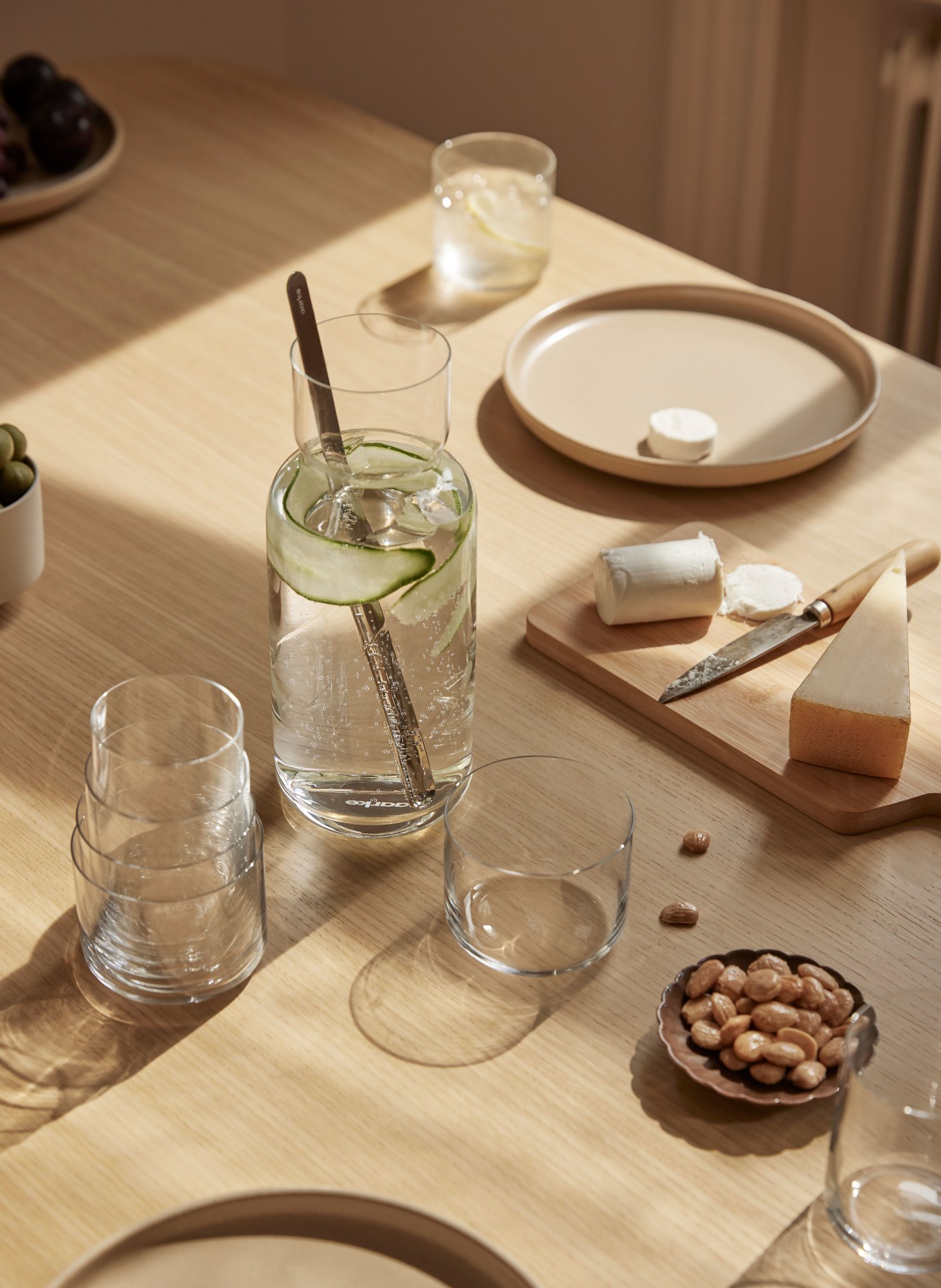 aarke 4er-Set Trinkgläser NESTING: WEISS