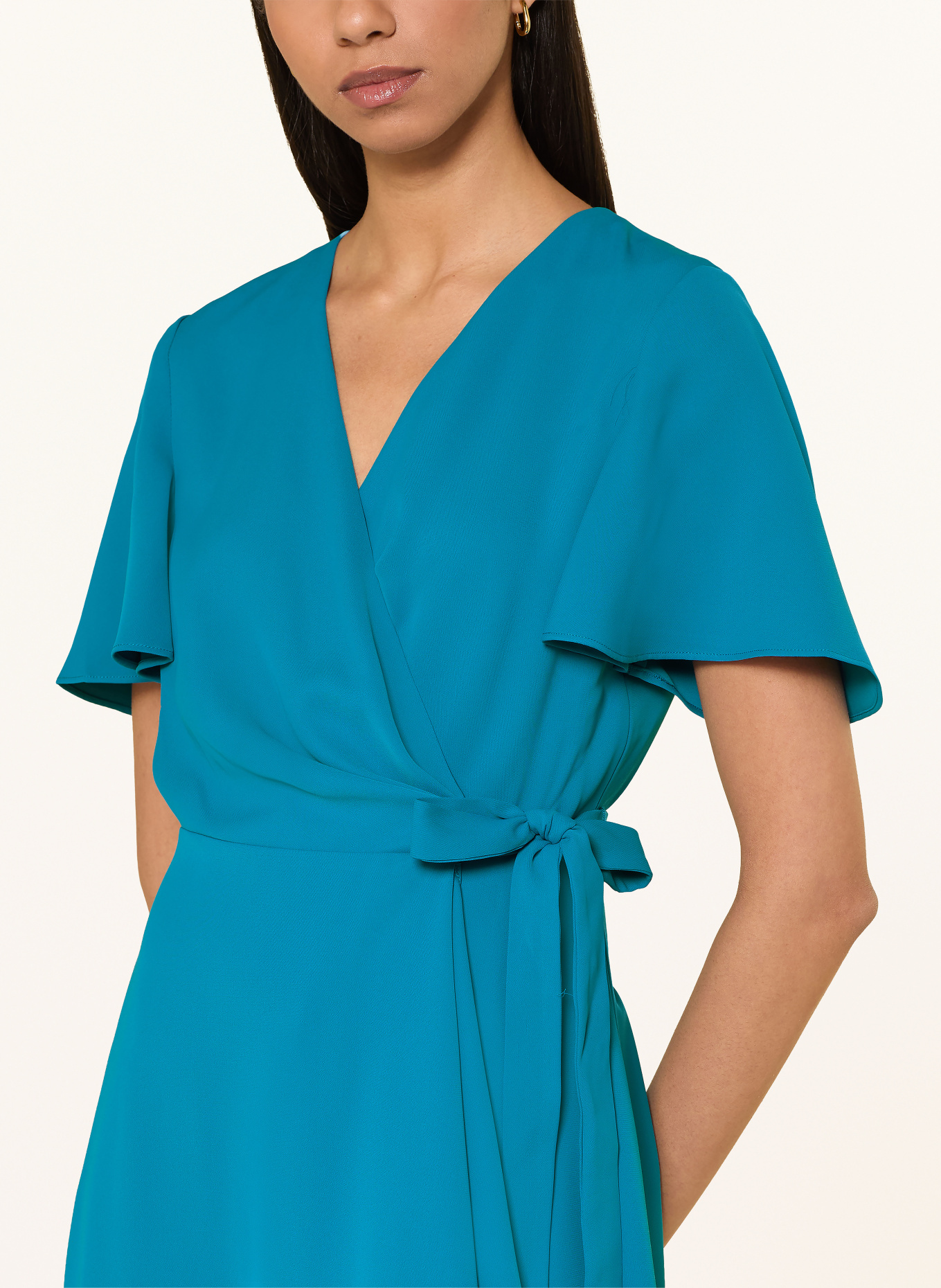 Phase Eight Wickelkleid JULISSA mit Volants: BLAU