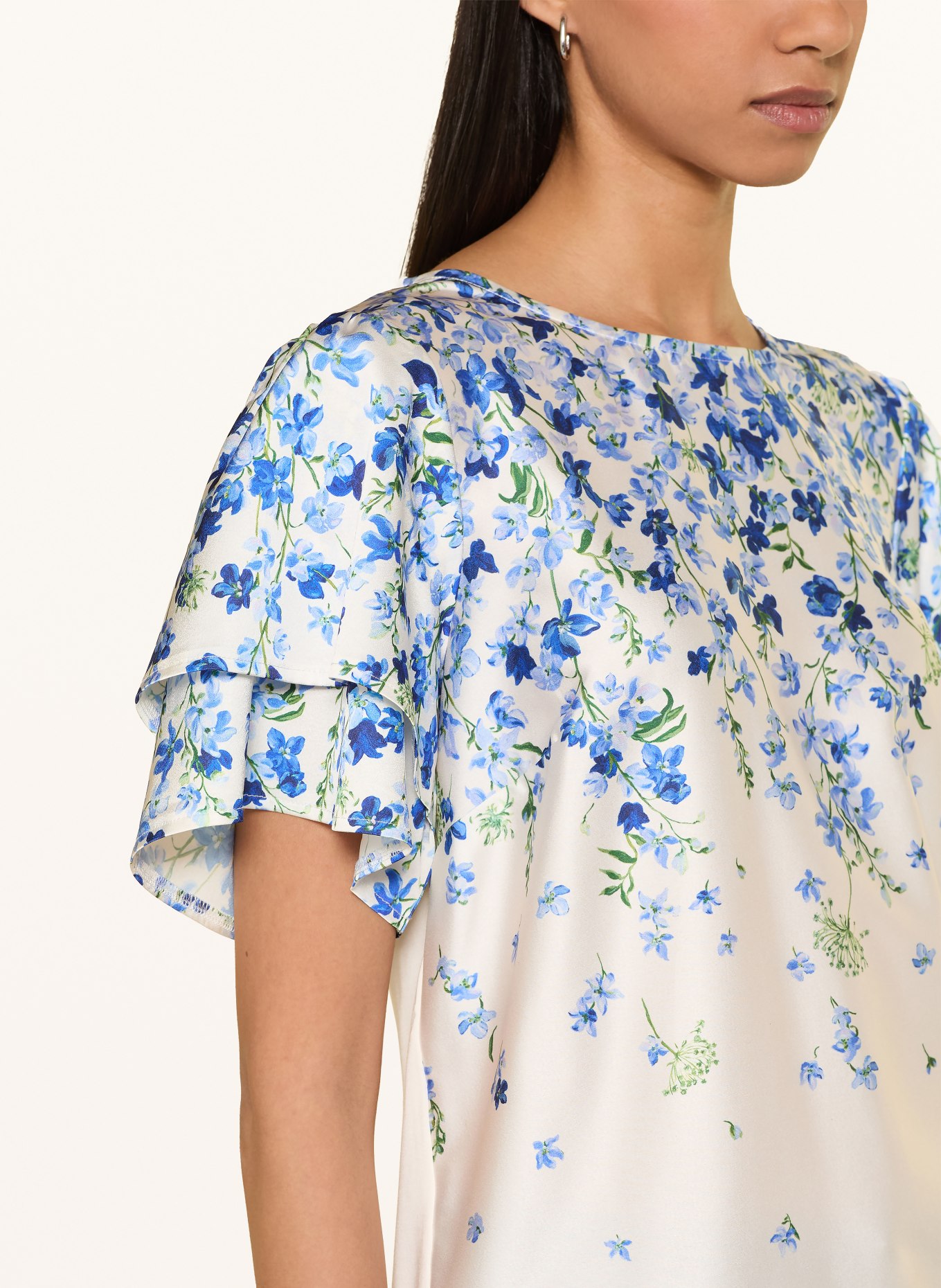 Phase Eight ROWAN-blouse van satijn met volants: ECRU / GROEN / BLAUW