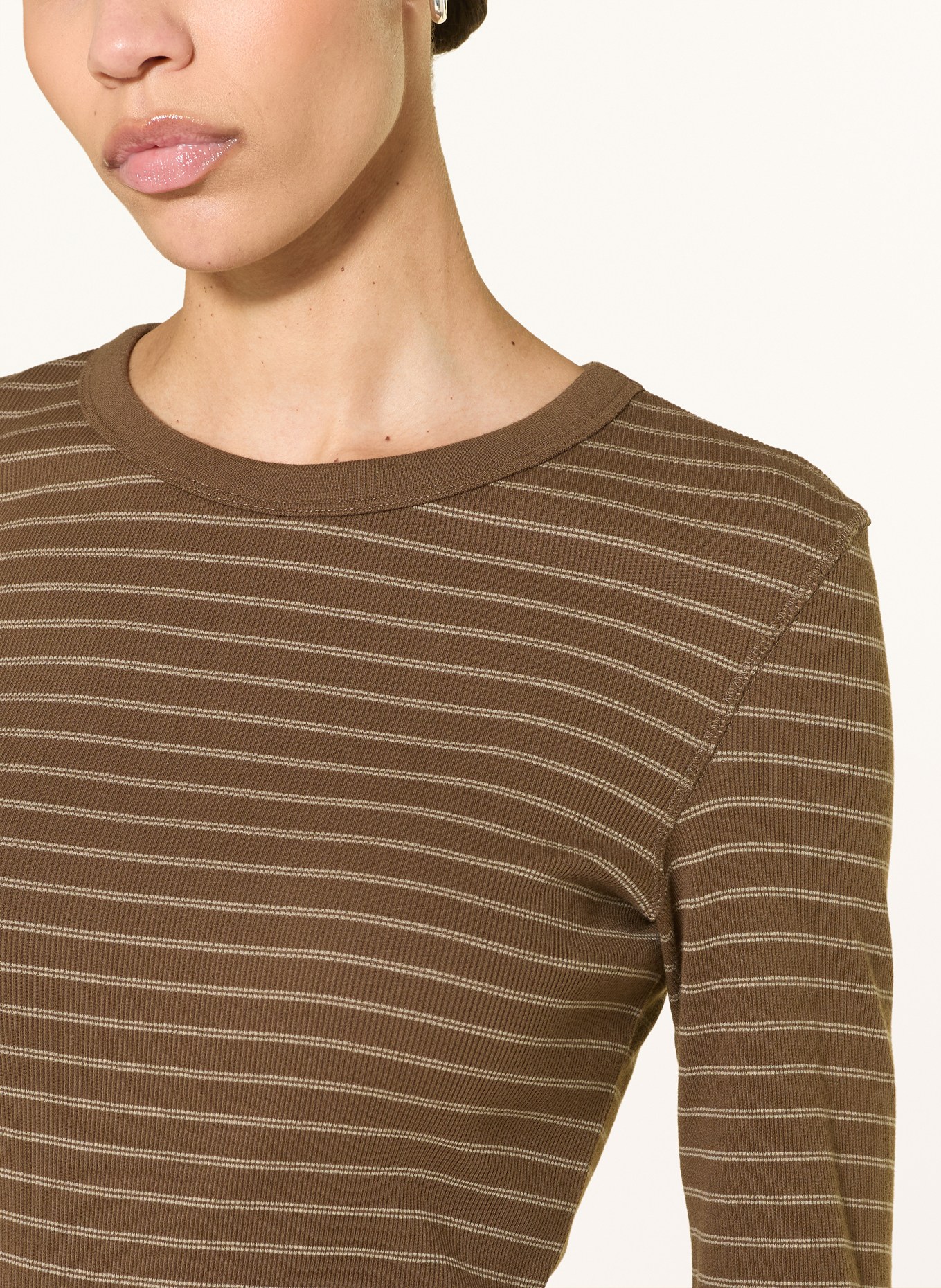 DRYKORN Longsleeve NURIT: KHAKI / CREME