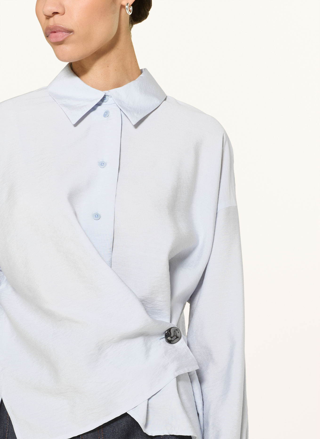 DRYKORN Overhemdblouse CLOELIA: LICHTBLAUW