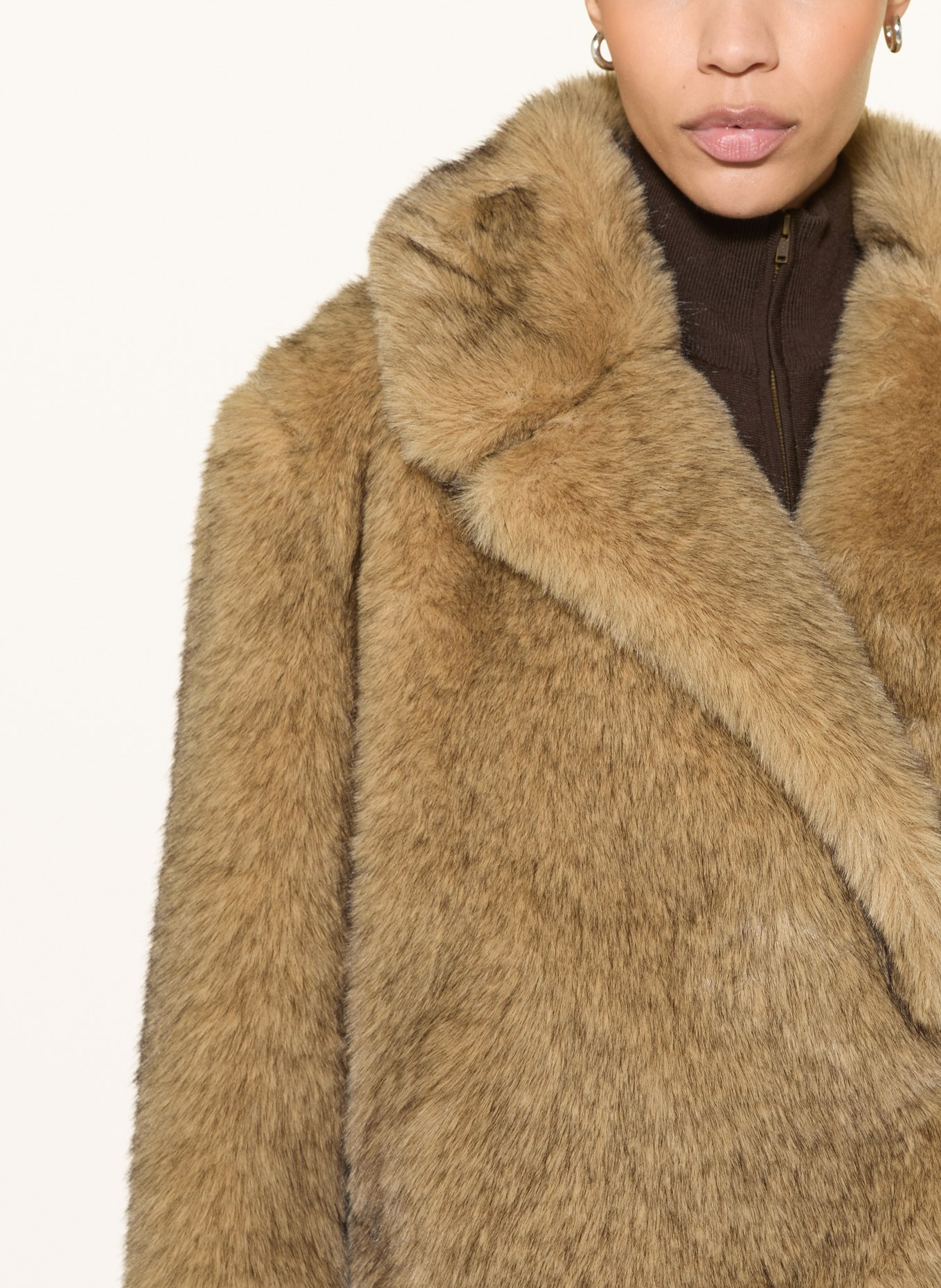 DRYKORN Veste en fausse fourrure ADWELL: CHAMEAU