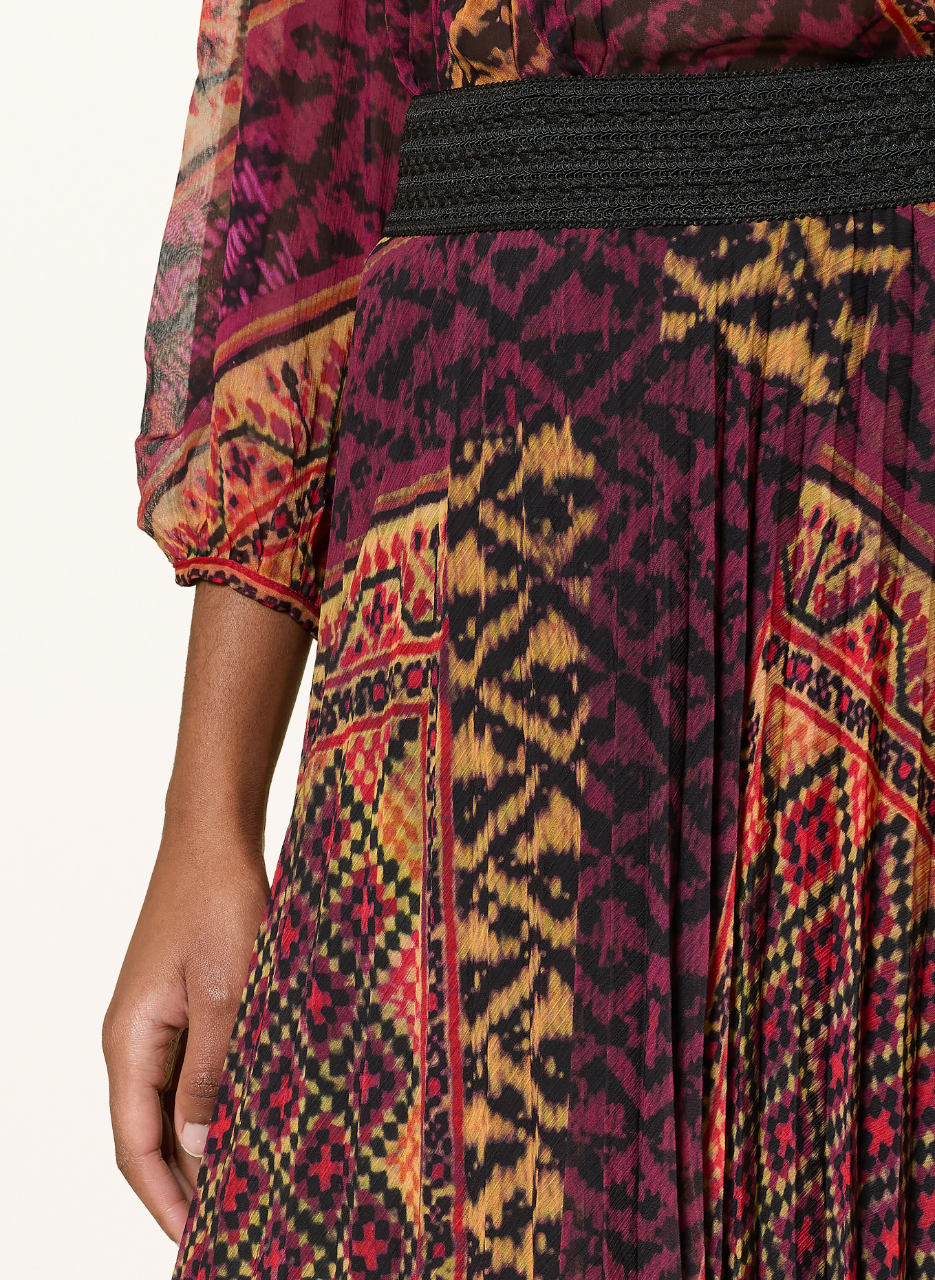 ba&sh Plisseerock OLGIA: ROT / LILA / SCHWARZ